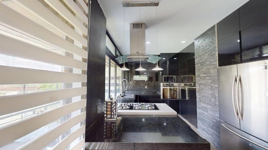 Atizapán de Zaragoza, Estado de méxico, 52994, Mexico, 3 Bedrooms Bedrooms, ,4 BathroomsBathrooms,Residential,For Sale,1917562