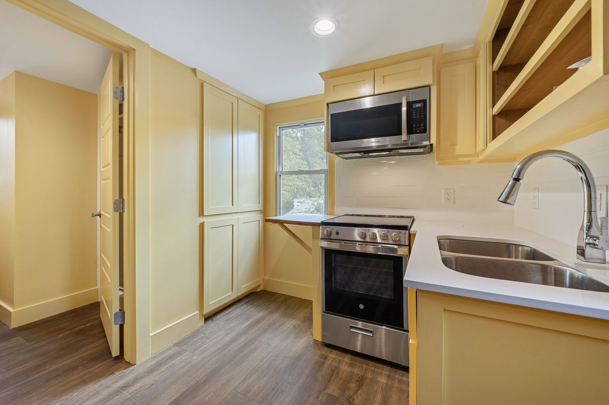 San Marcos, Texas, 78666, United States, 3 Bedrooms Bedrooms, ,4 BathroomsBathrooms,Residential,For Sale,1981922