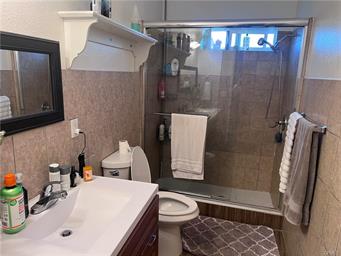 Los Angeles, California, 90002, United States, 4 Bedrooms Bedrooms, ,Residential,For Sale,1915787