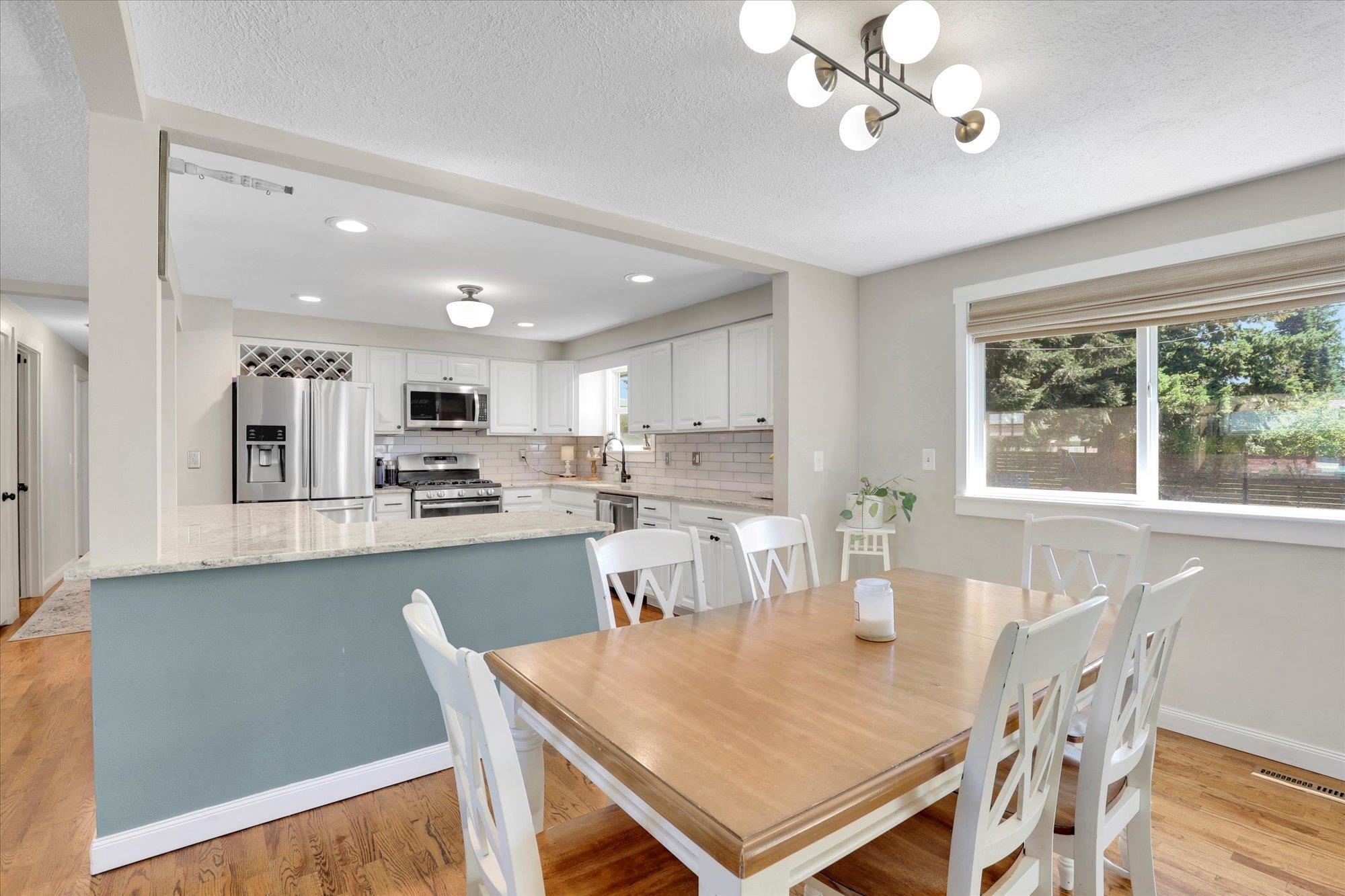 Spokane Valley, Washington, 99216, United States, 4 Bedrooms Bedrooms, ,3 BathroomsBathrooms,Residential,For Sale,1927363