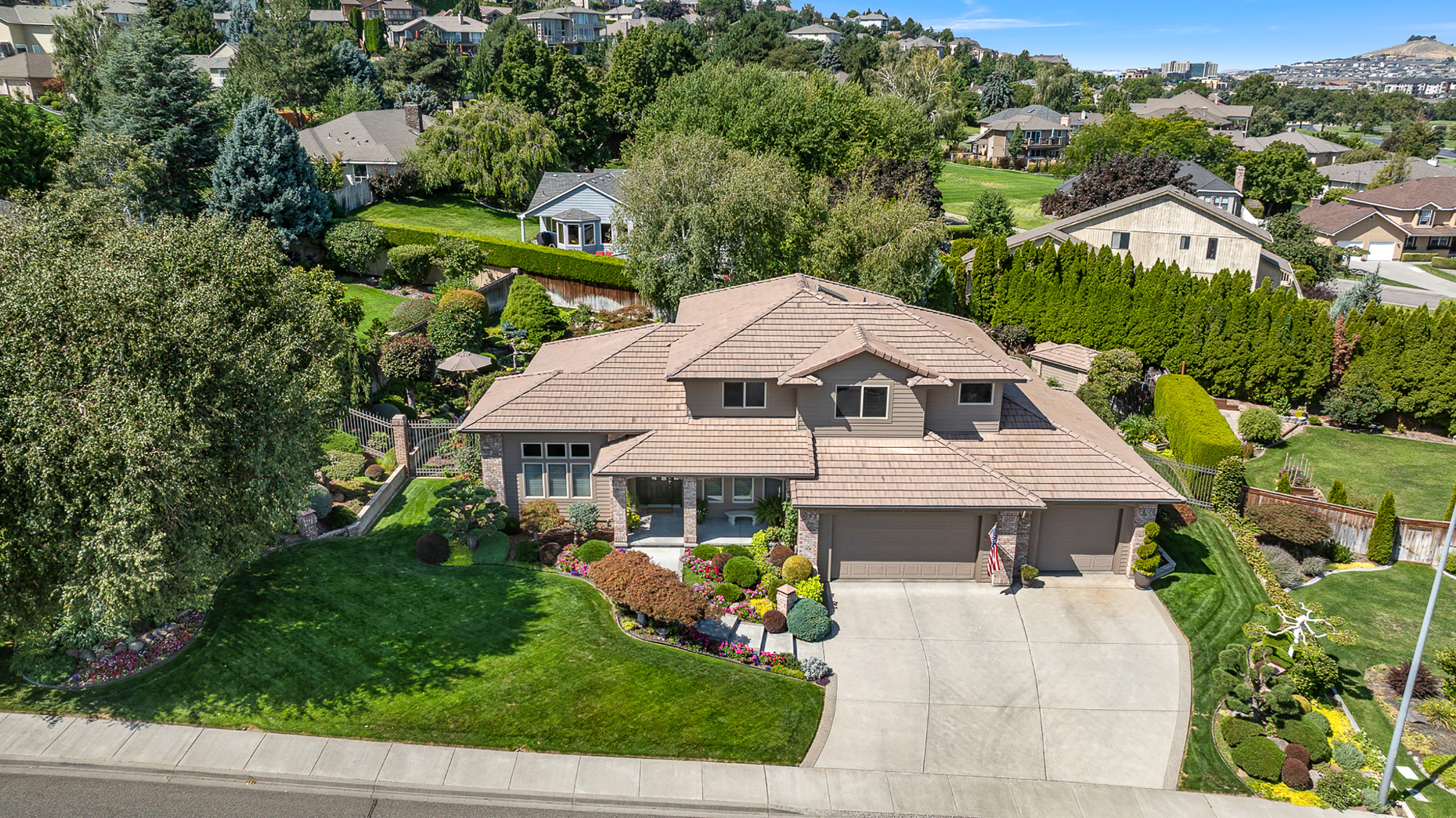  A backyard paradise only time can create - 物件實景