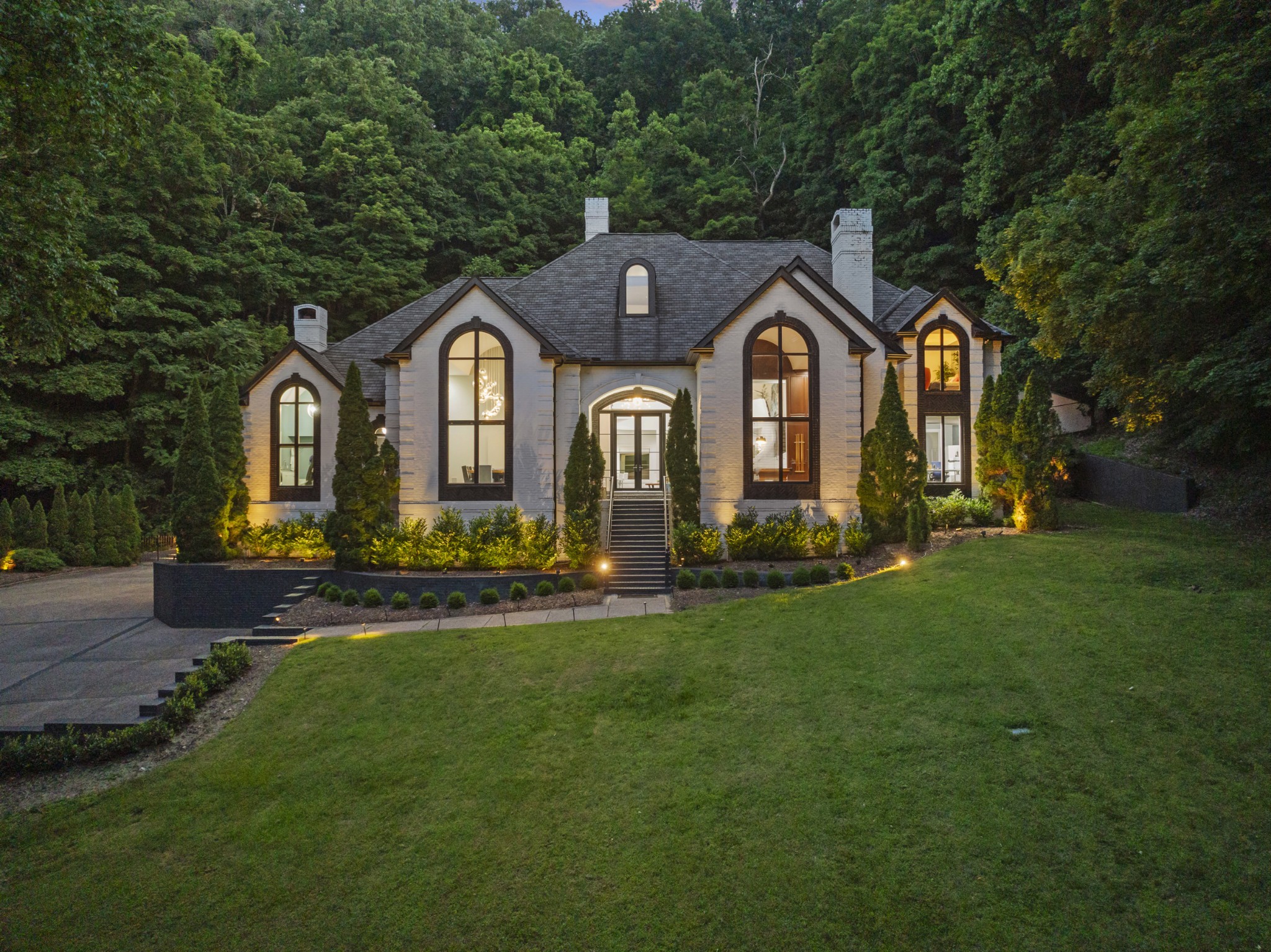 Nashville, Tennessee, 37215, United States, 5 Bedrooms Bedrooms, ,11 BathroomsBathrooms,Residential,For Sale,1885456
