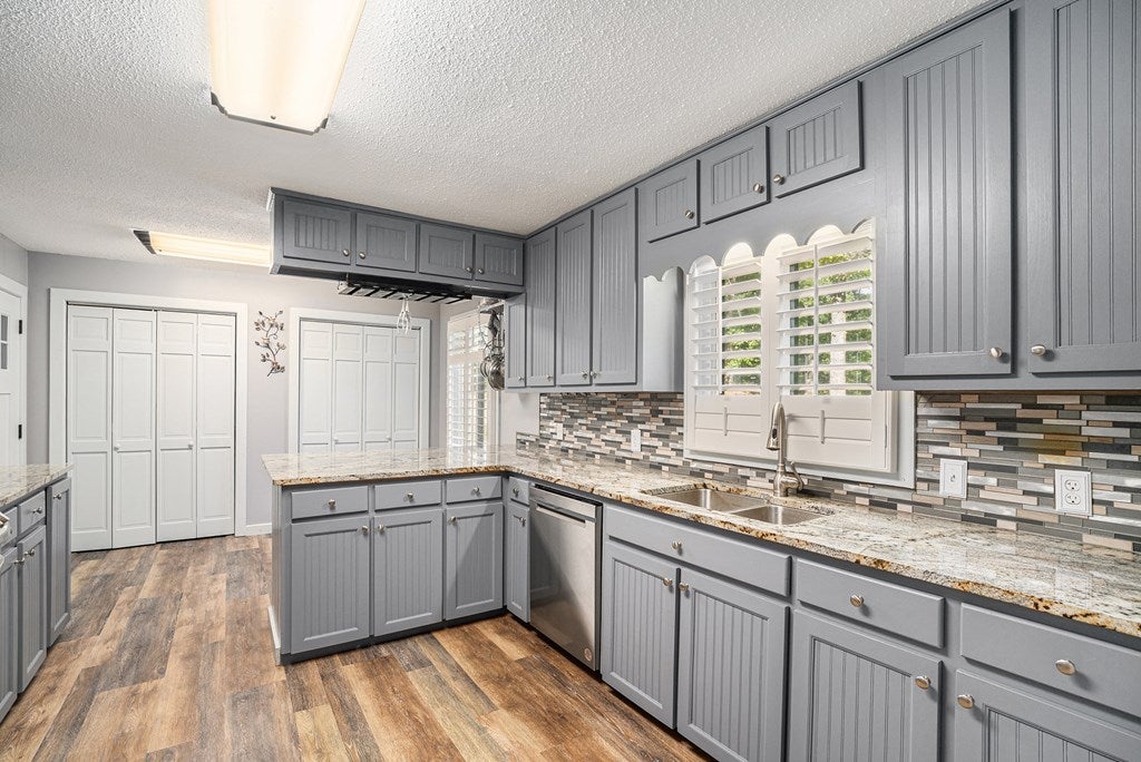 Blue Ridge, Georgia, 30513, United States, 6 Bedrooms Bedrooms, ,4 BathroomsBathrooms,Residential,For Sale,1858999