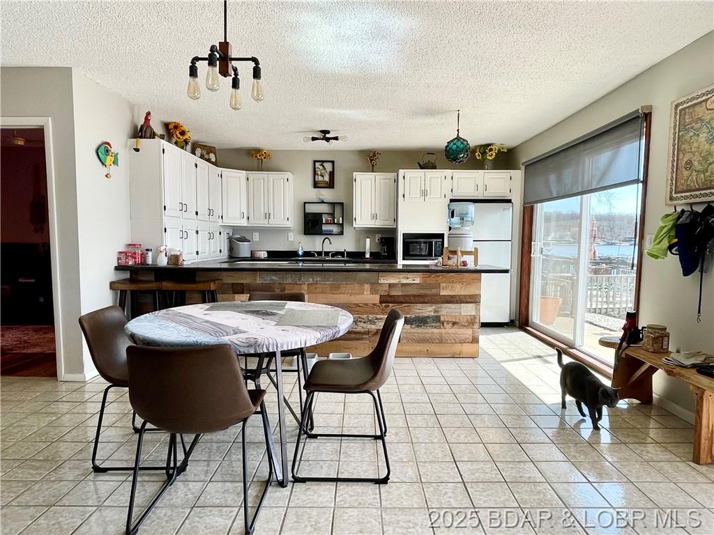 Gravois Mills, Missouri, 65037, United States, 5 Bedrooms Bedrooms, ,4 BathroomsBathrooms,Residential,For Sale,1829995