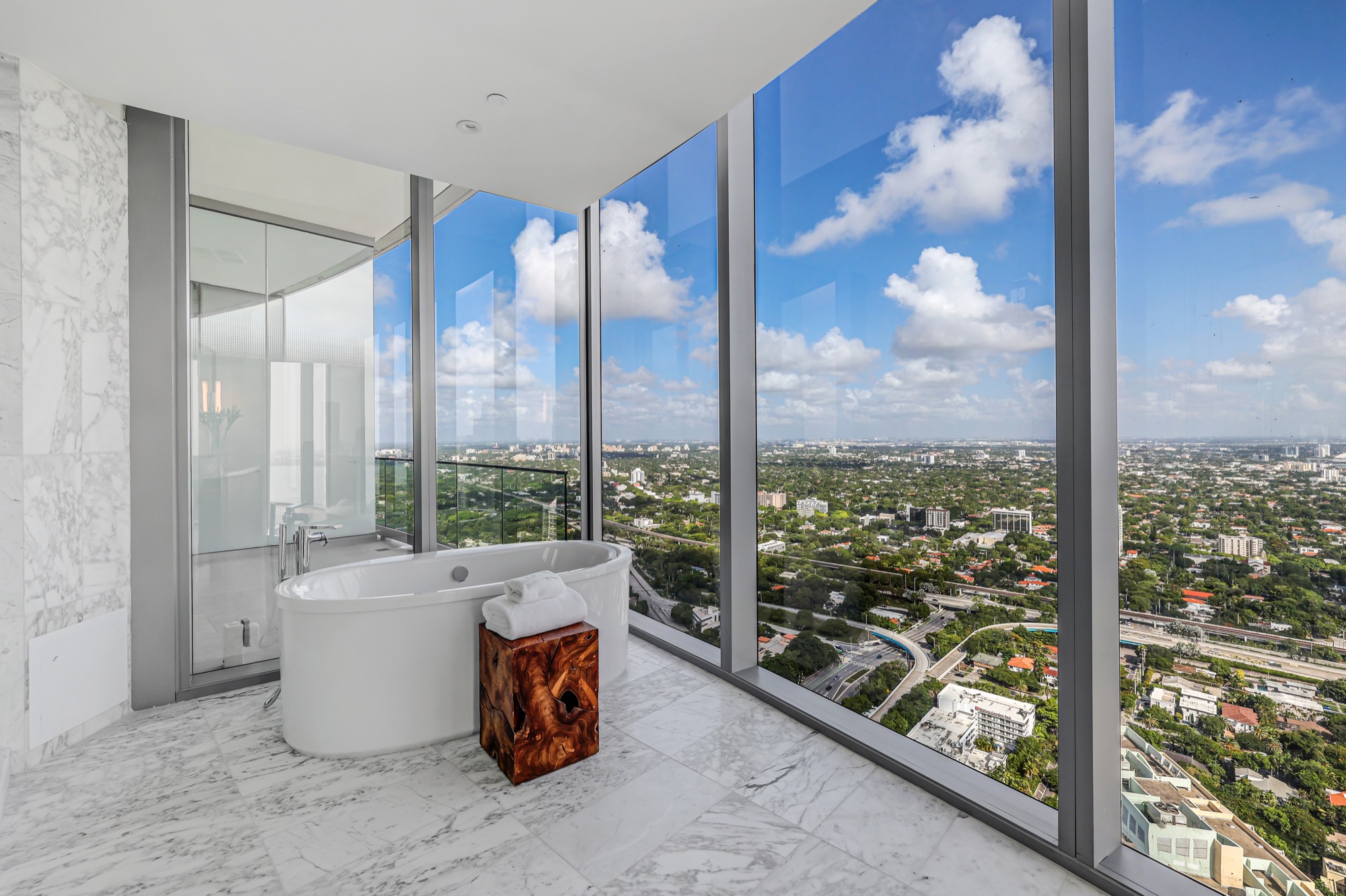  175 SE 25 Road, Miami, FL, 33129 - 物件實景
