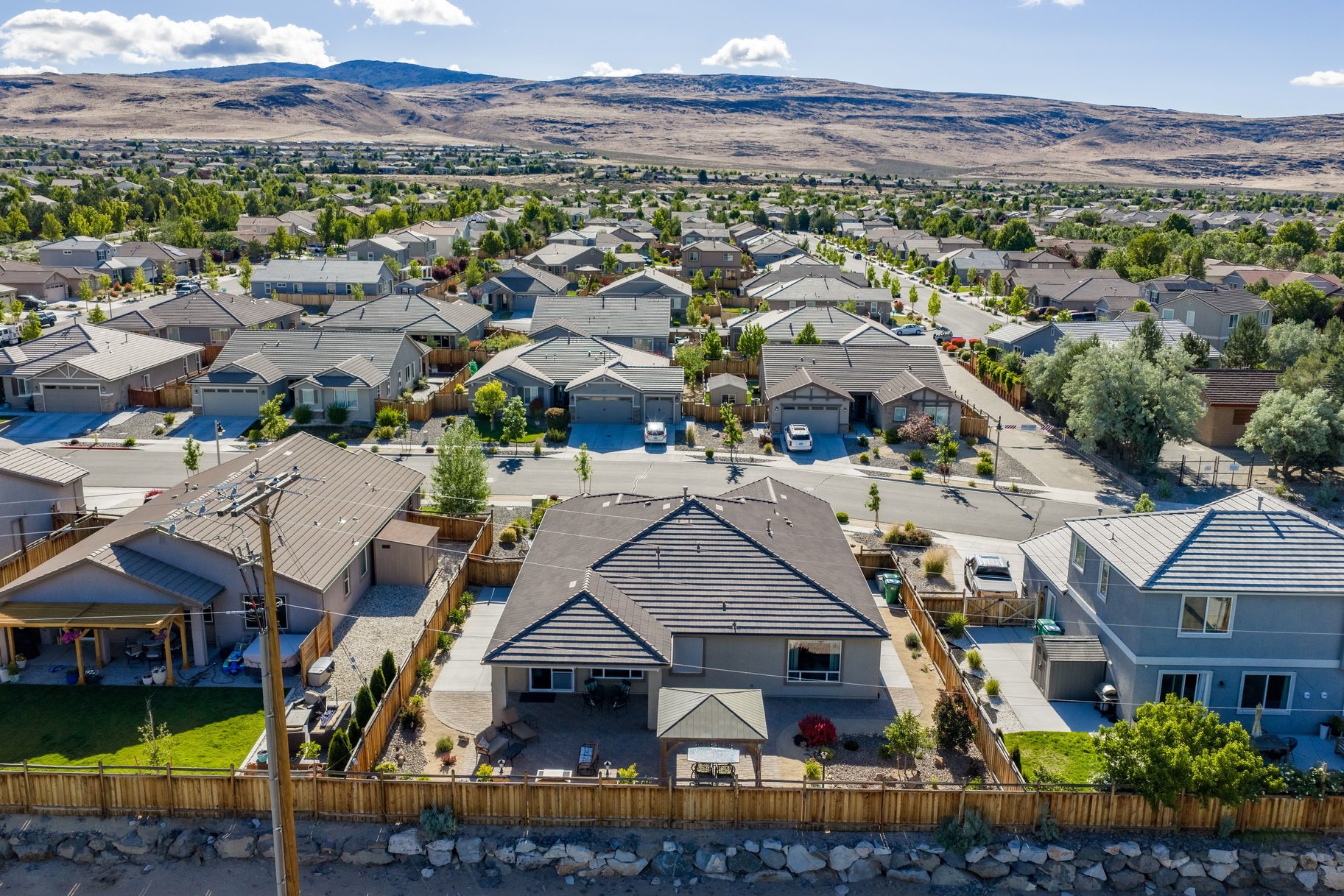  Welcome to 7239 Early Dawn Court, located in desirable Wingfield Springs - 物件實景