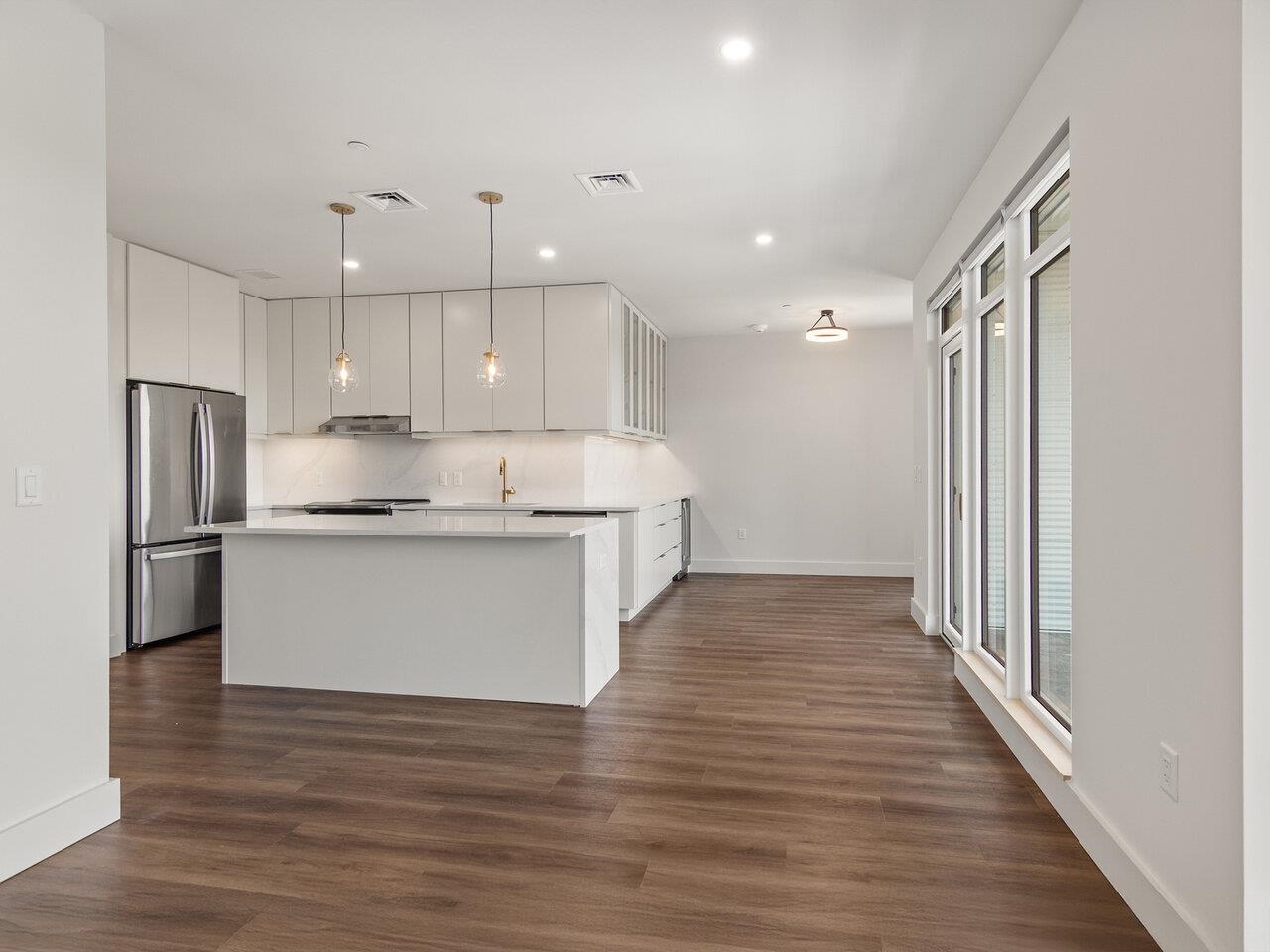 Burlington, Vermont, 05401, United States, 1 Bedroom Bedrooms, ,Residential,For Sale,1712083