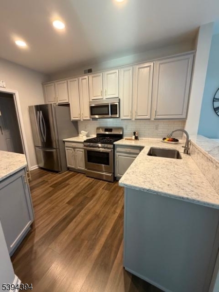 Clinton Twp., New Jersey, 08801, United States, 3 Bedrooms Bedrooms, ,3 BathroomsBathrooms,Residential,For Sale,1984953