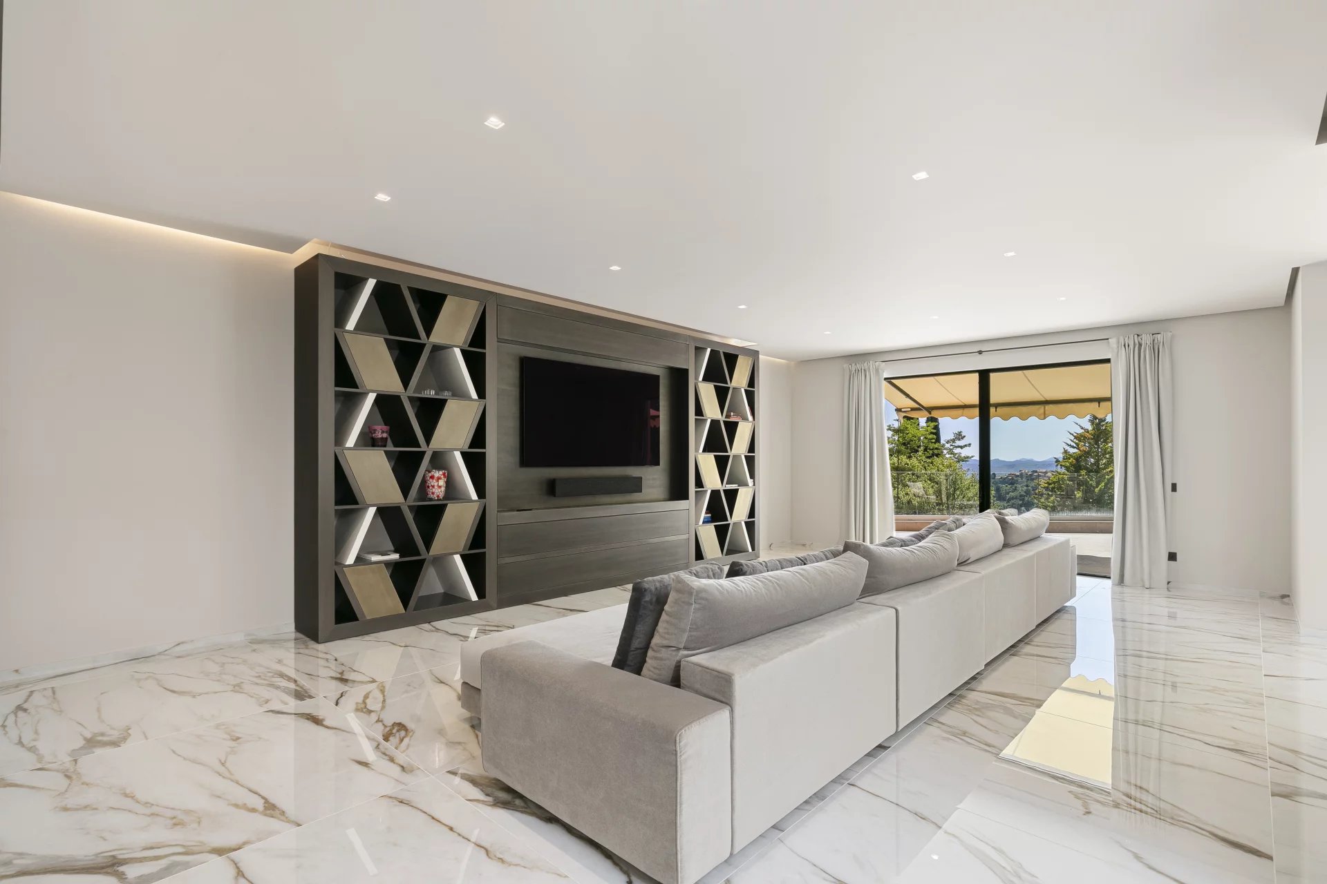 Saint-Paul-de-Vence, Provence-Alpes-Côte d’Azur, 06570, FR, 10 Bedrooms Bedrooms, ,14 BathroomsBathrooms,Residential,For Sale,1819144