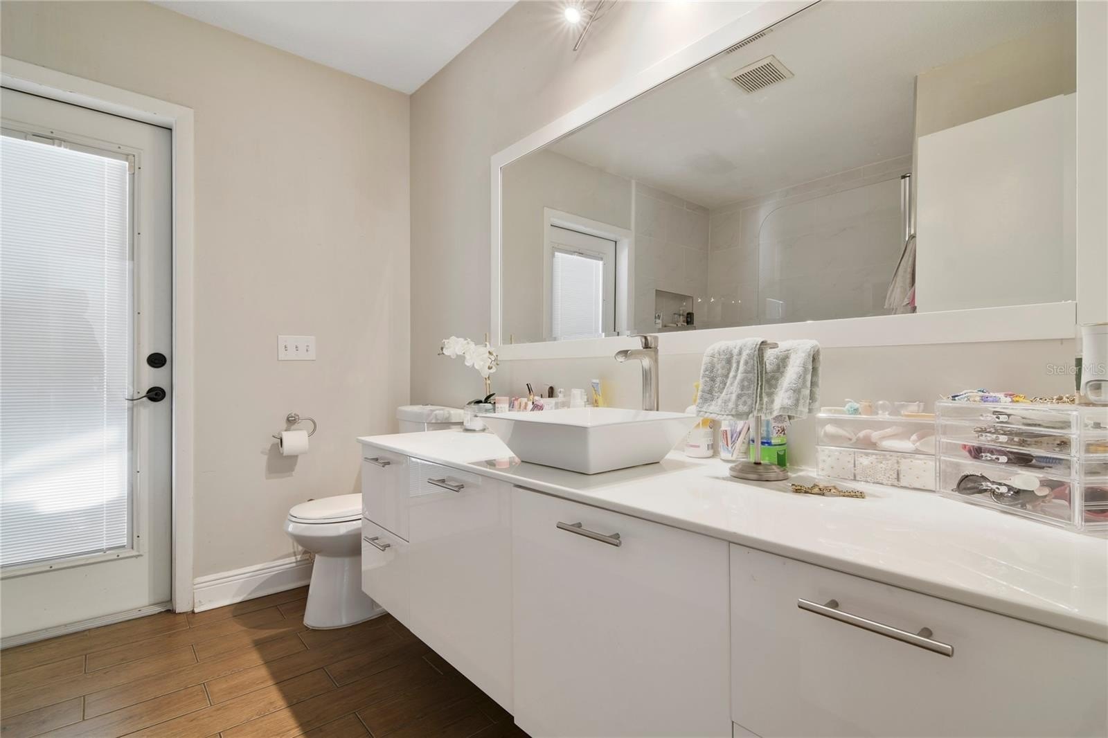 EUSTIS, Florida, 32726, United States, 4 Bedrooms Bedrooms, ,3 BathroomsBathrooms,Residential,For Sale,1978501