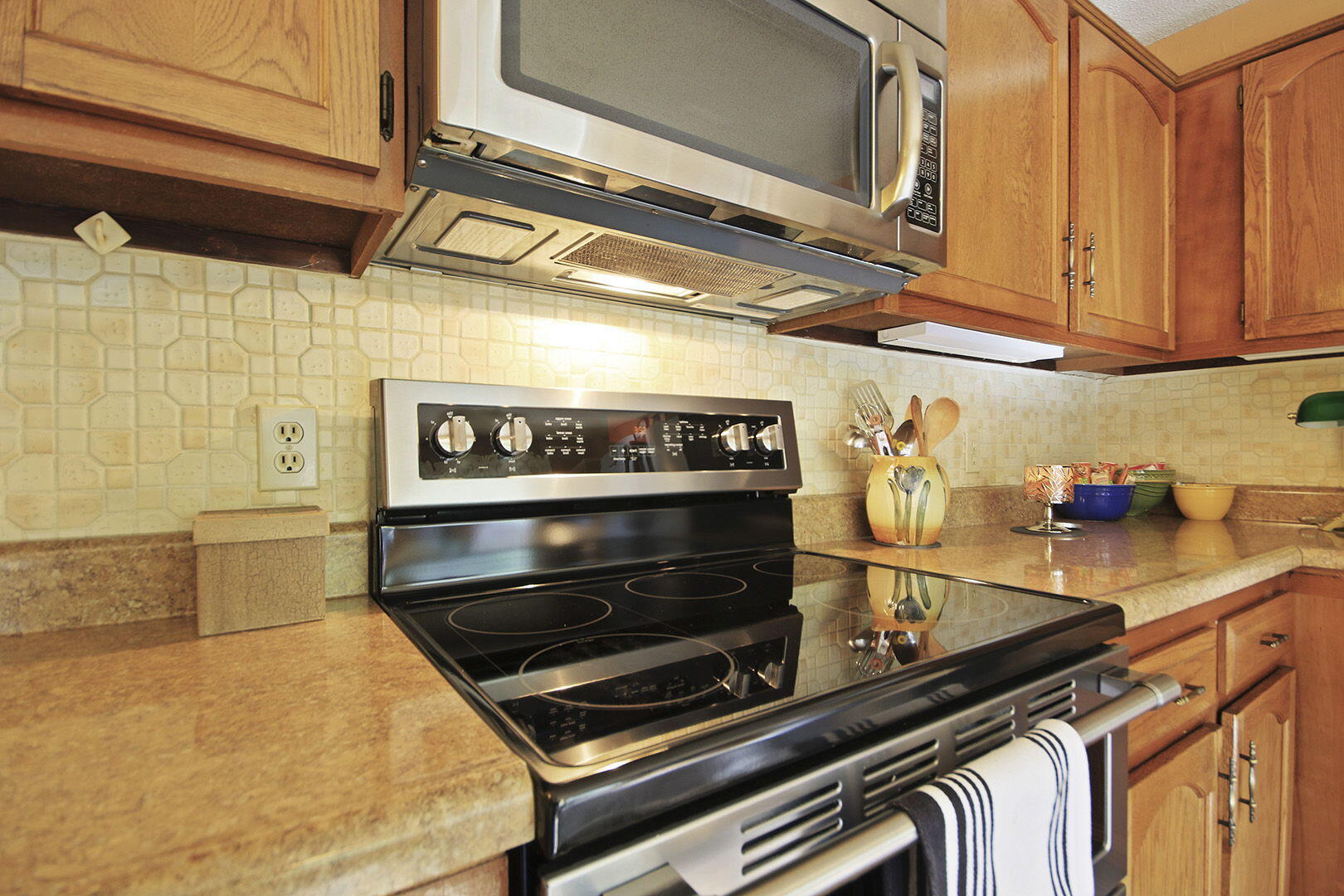 COLUMBIA, Missouri, 65203, United States, 5 Bedrooms Bedrooms, ,3 BathroomsBathrooms,Residential,For Sale,1975322