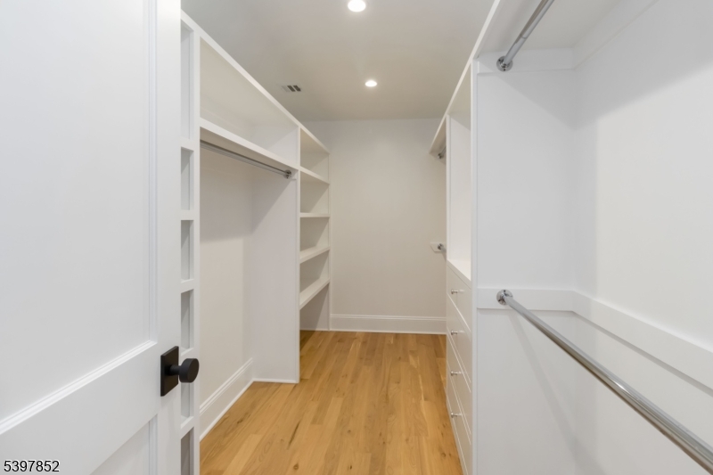 Chatham Twp., New Jersey, 07928, United States, 7 Bedrooms Bedrooms, ,8 BathroomsBathrooms,Residential,For Sale,1995947