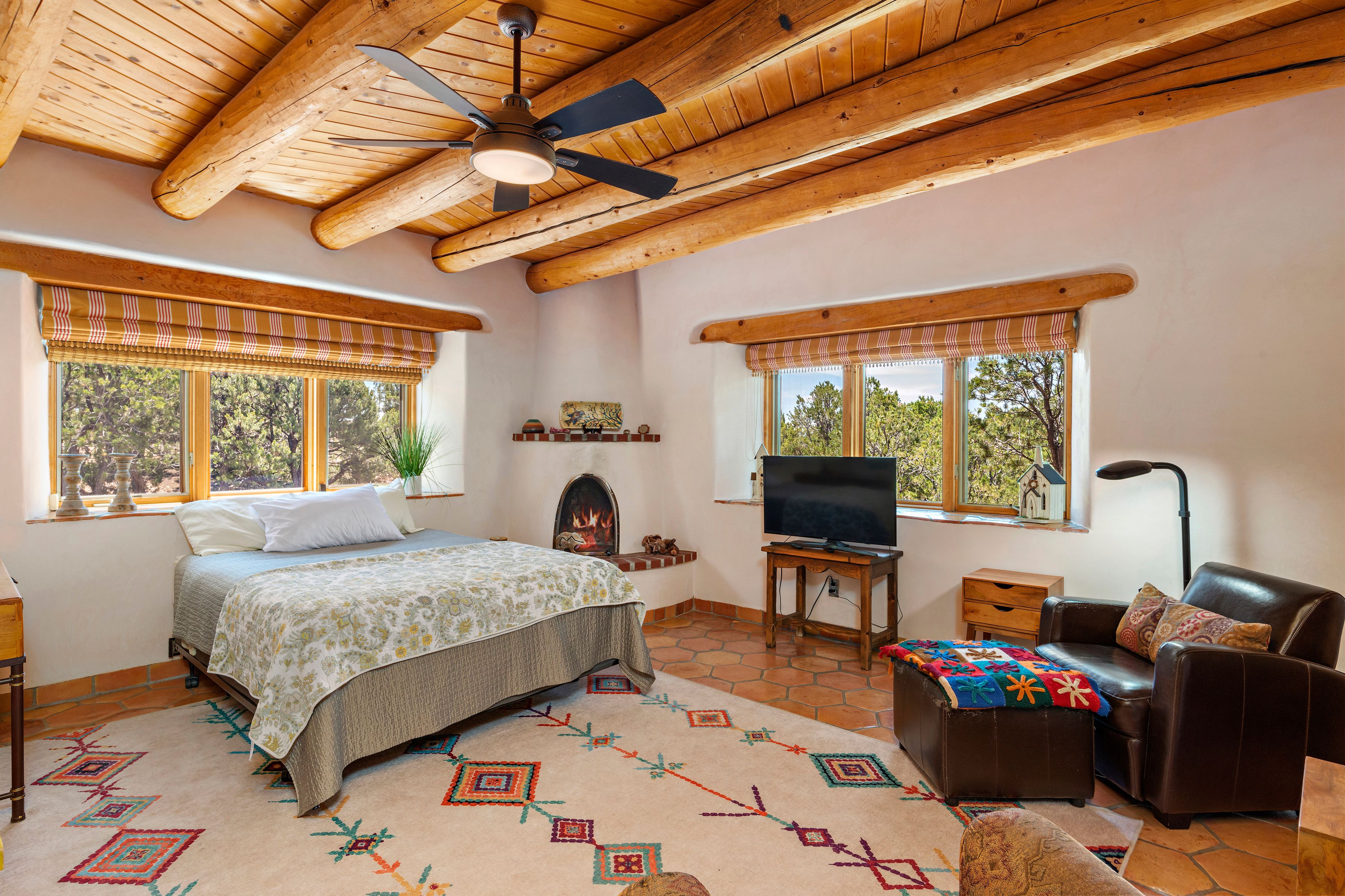  41 Sunflower - 物件實景