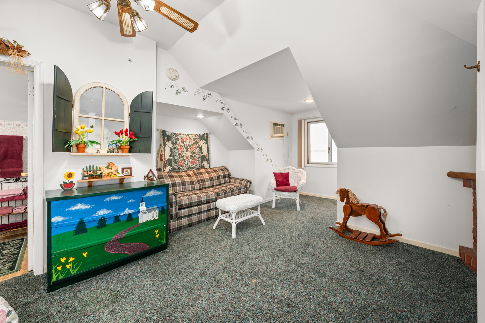 Sycamore, Illinois, 60178, United States, 4 Bedrooms Bedrooms, ,5 BathroomsBathrooms,Residential,For Sale,2001773