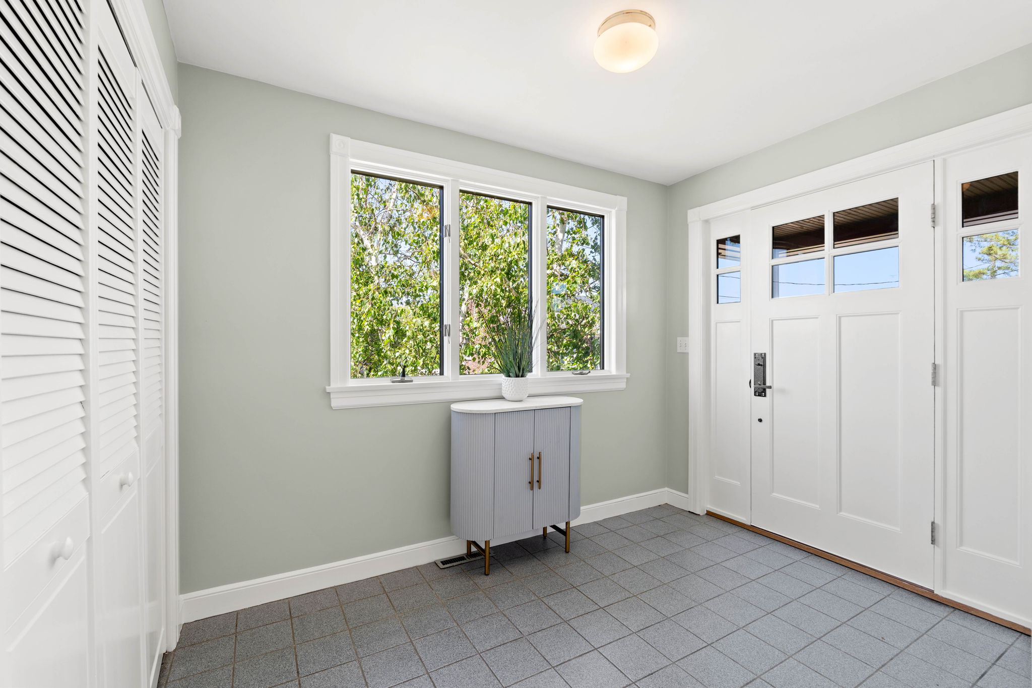  26 Karolyn Circle, Nahant, MA, 01908 - 物件實景