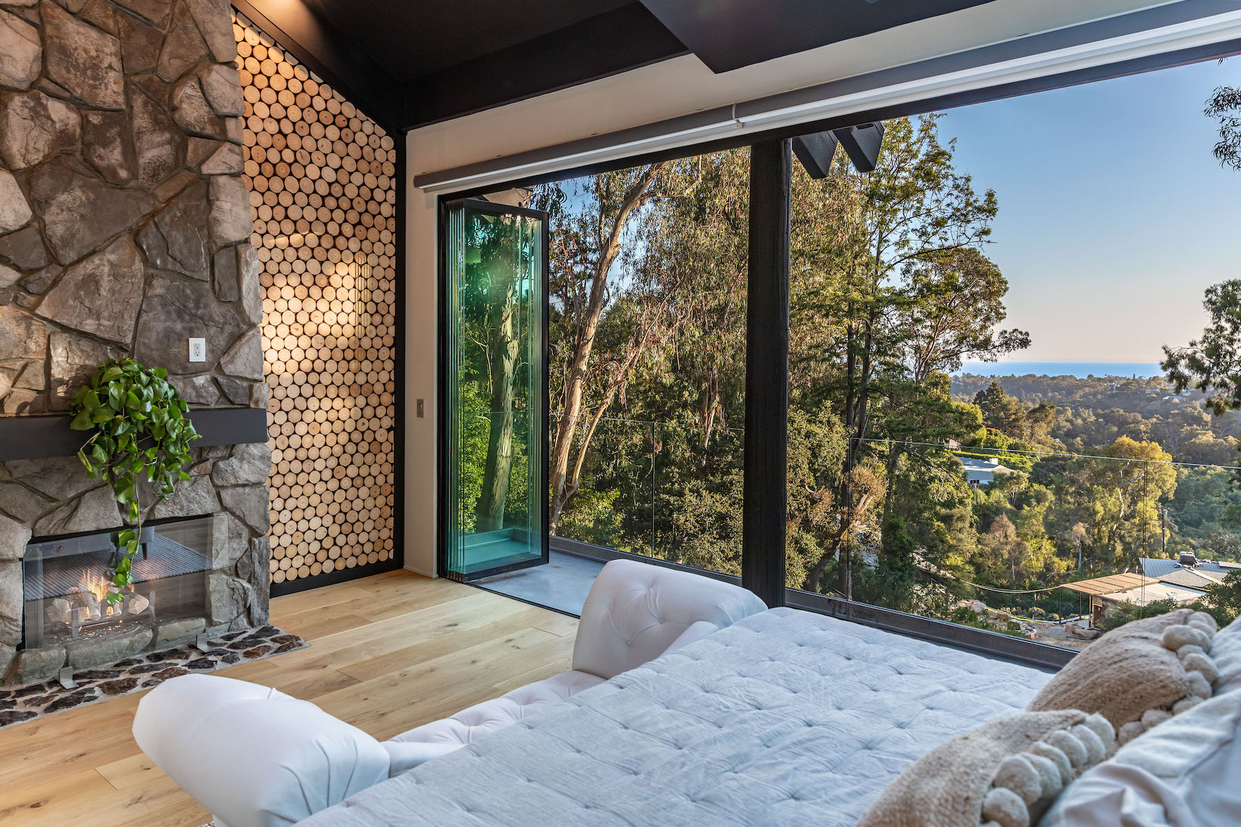  1509 Amalfi Drive - 物件實景