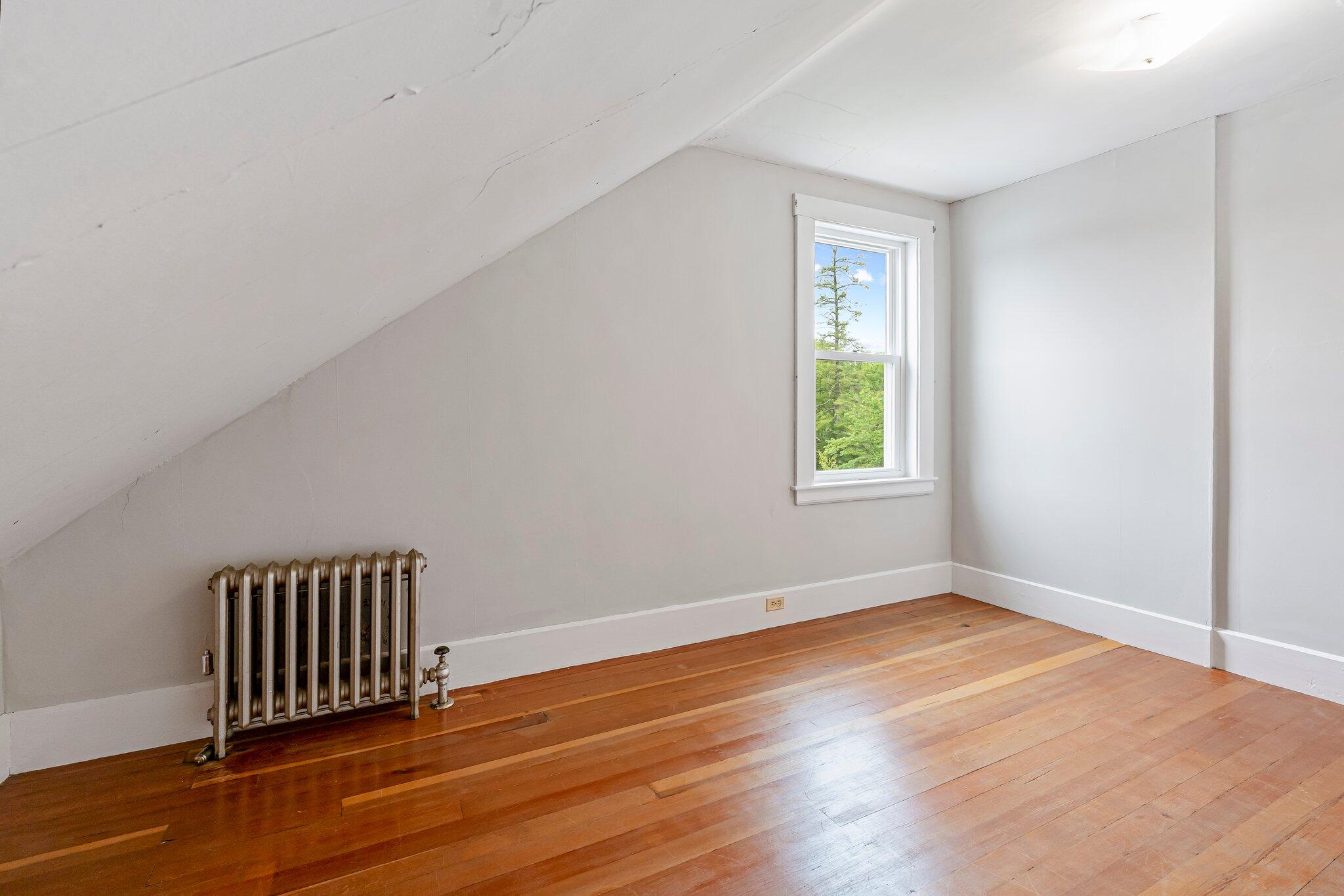 Limerick, Maine, 04048, United States, 4 Bedrooms Bedrooms, ,2 BathroomsBathrooms,Residential,For Sale,1916367