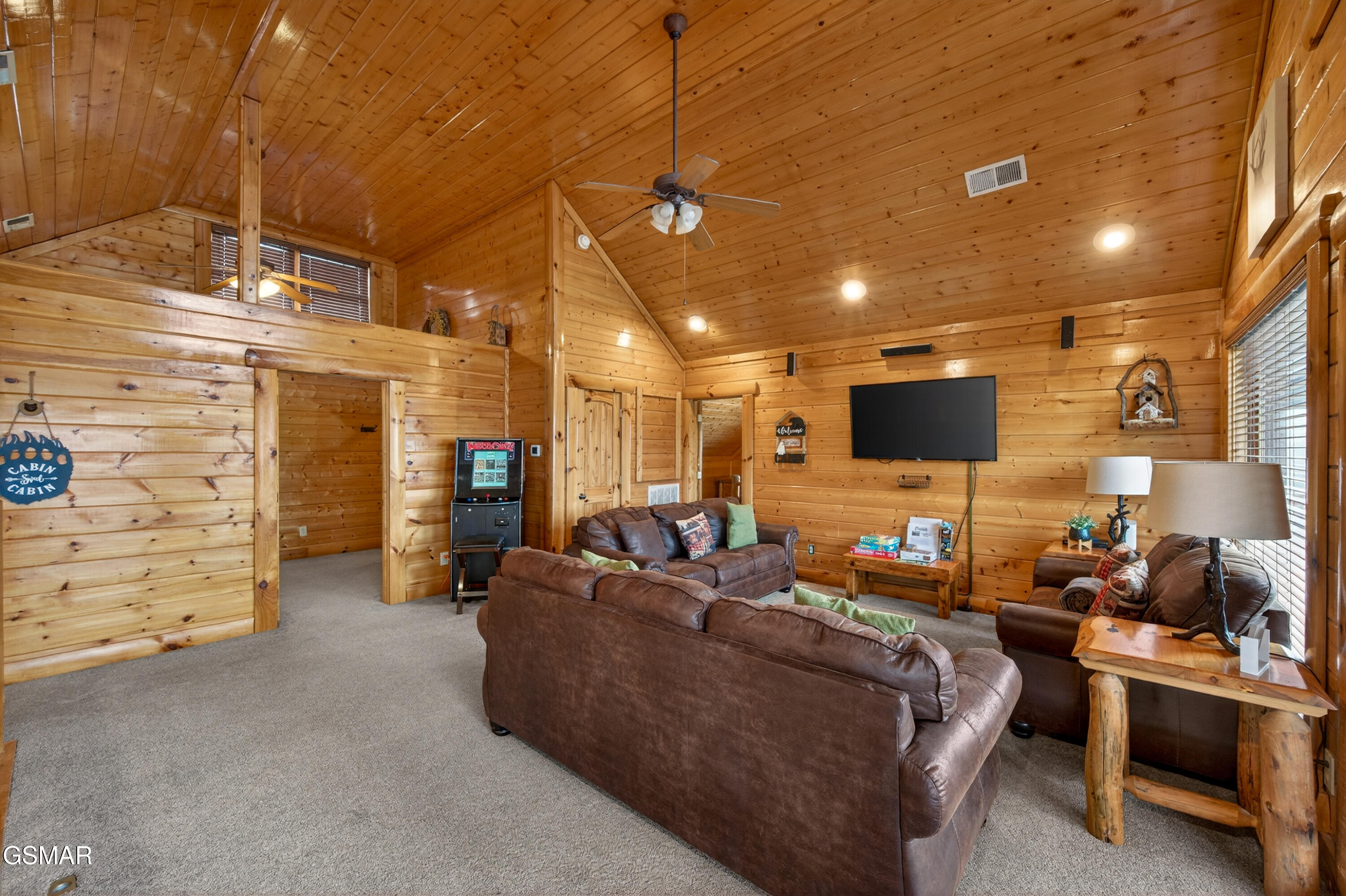 Sevierville, Tennessee, 37862, United States, 3 Bedrooms Bedrooms, ,5 BathroomsBathrooms,Residential,For Sale,2021105