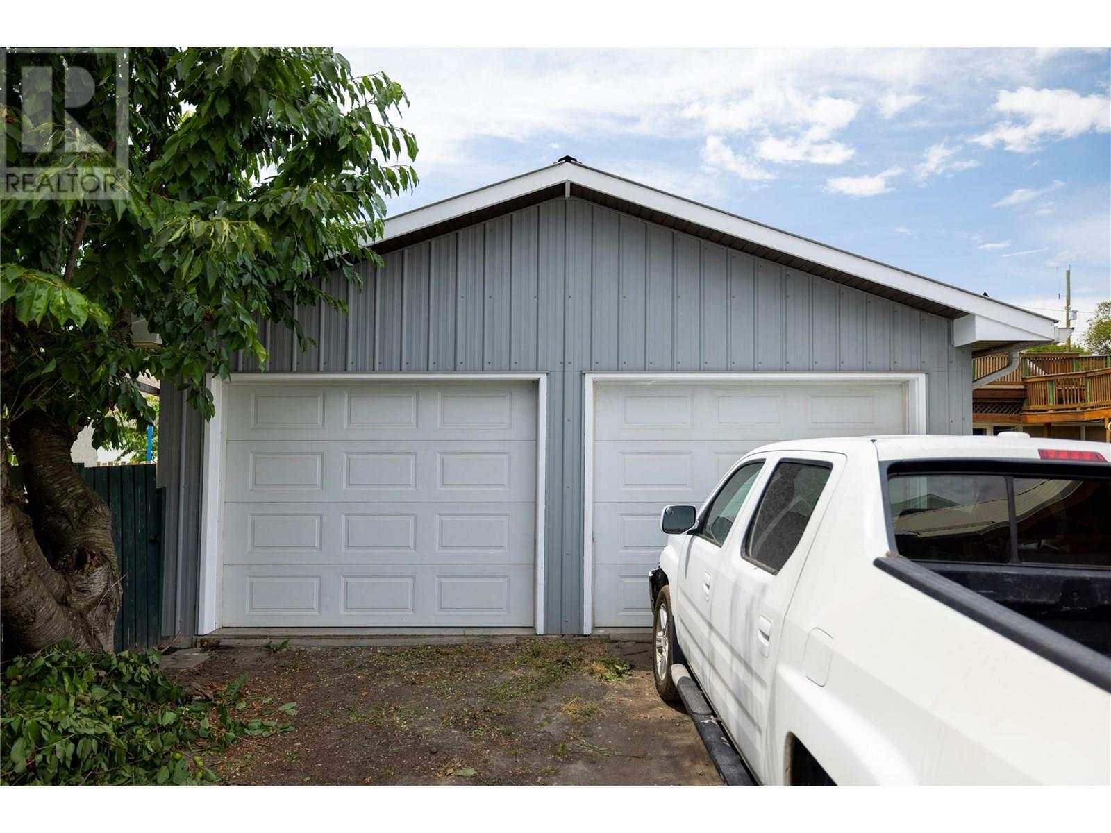 VERNON, British Columbia, V1T 3C2, CA, 4 Bedrooms Bedrooms, ,1 BathroomBathrooms,Residential,For Sale,1874937