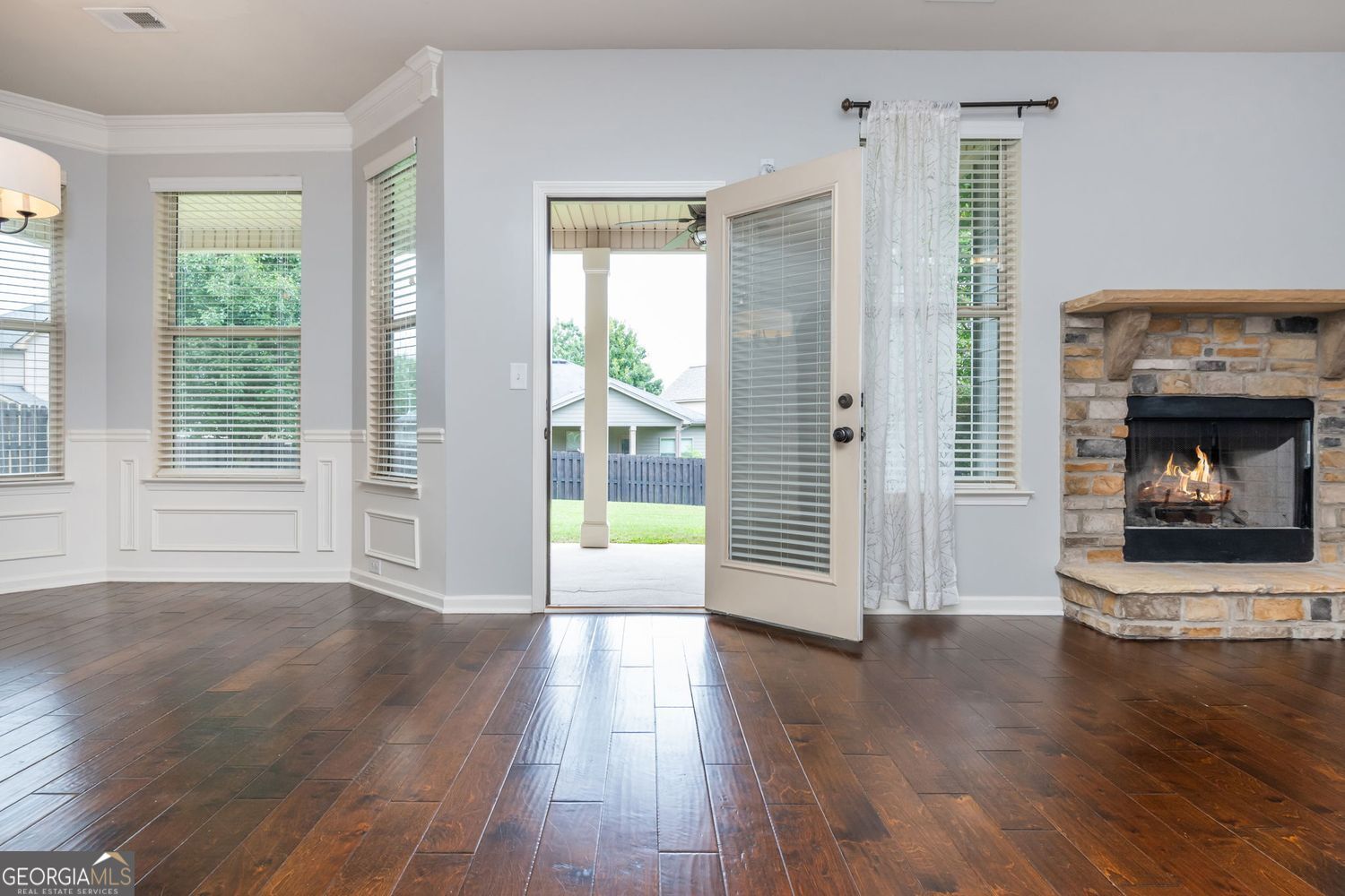 Cumming, Georgia, 30041, United States, 5 Bedrooms Bedrooms, ,3 BathroomsBathrooms,Residential,For Sale,1920285