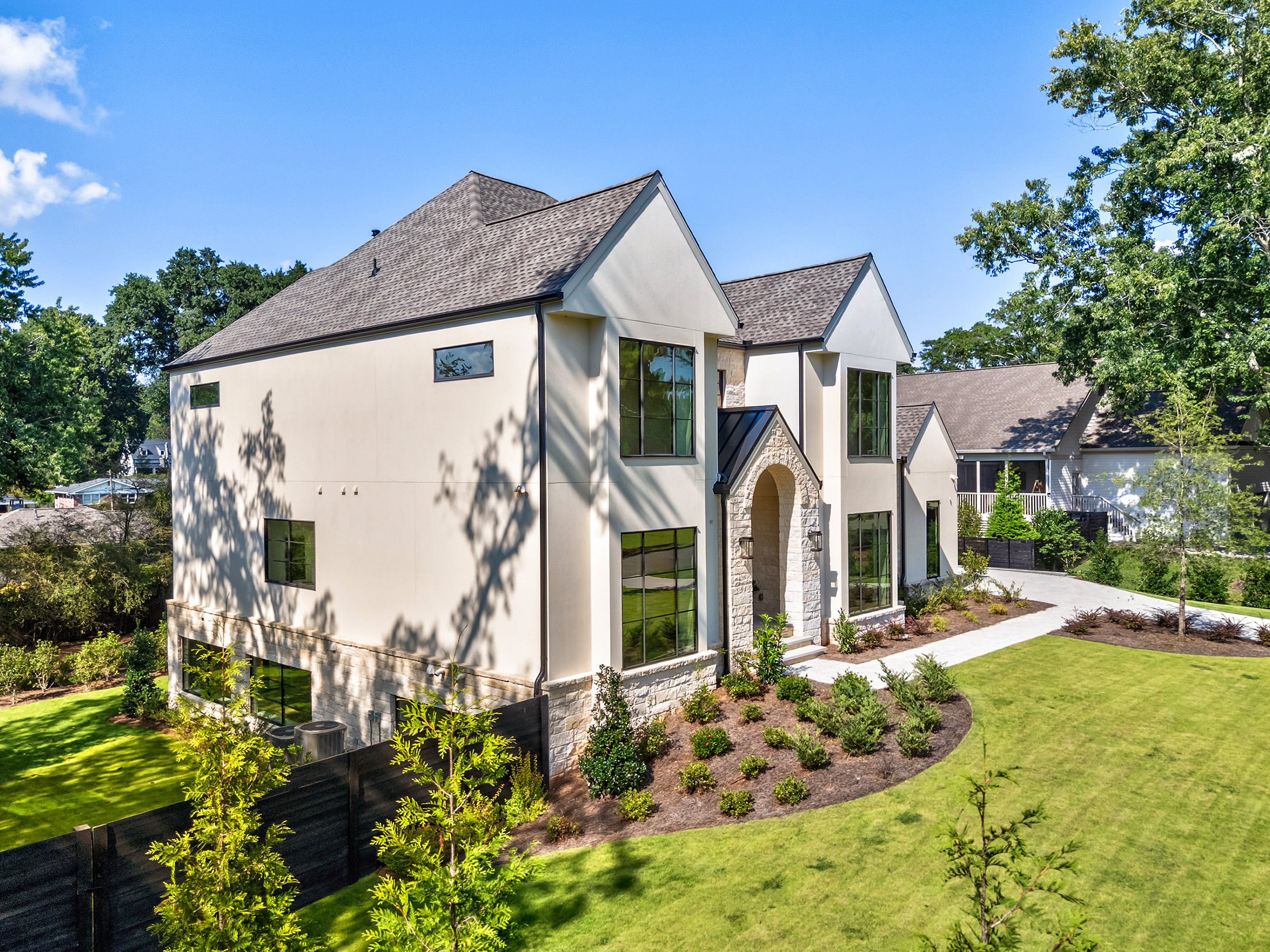  Rare Basement Home Located in Sought-After Communities in Downtown Alpharetta - 物件實景