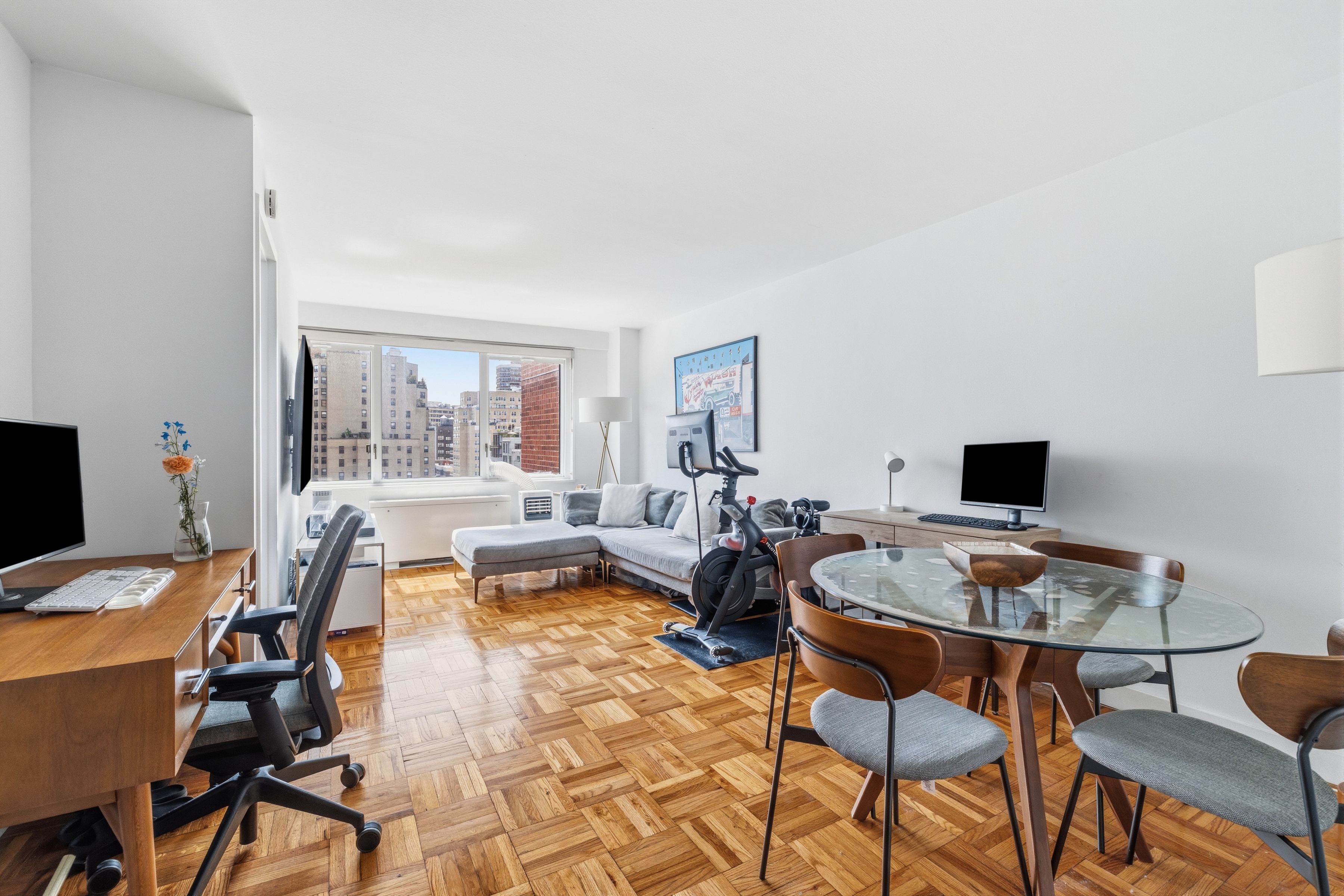  201 East 25th Street - 物件實景