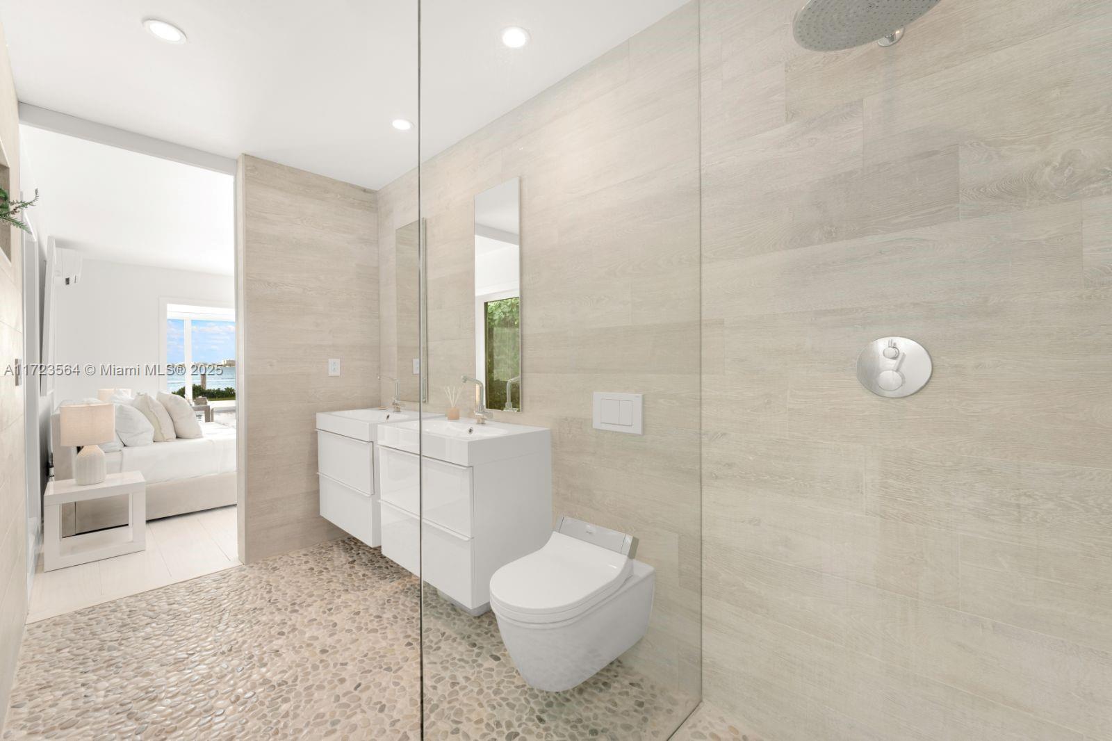 Miami Beach, Florida, 33141, United States, 4 Bedrooms Bedrooms, ,4 BathroomsBathrooms,Residential,For Sale,1688608