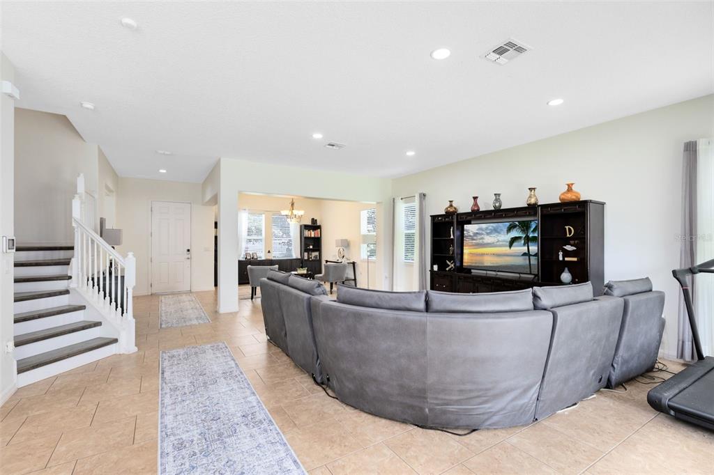 St Cloud, Florida, 34769, United States, 5 Bedrooms Bedrooms, ,4 BathroomsBathrooms,Residential,For Sale,1856110