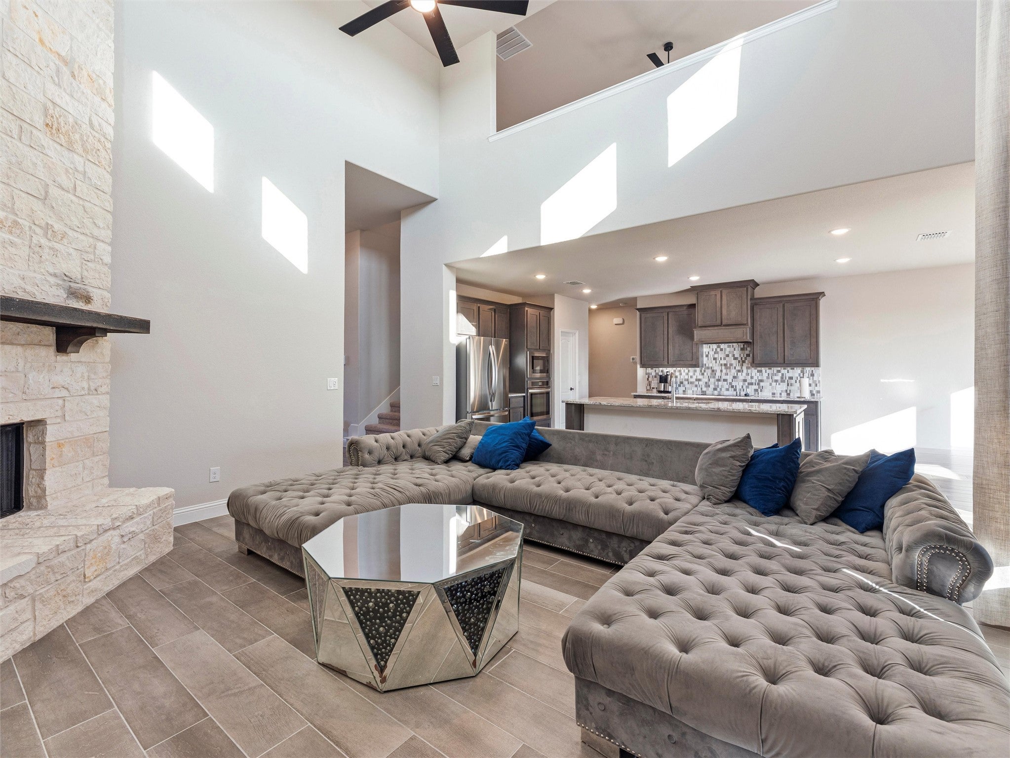 Waxahachie, Texas, 75165, United States, 5 Bedrooms Bedrooms, ,4 BathroomsBathrooms,Residential,For Sale,1989911