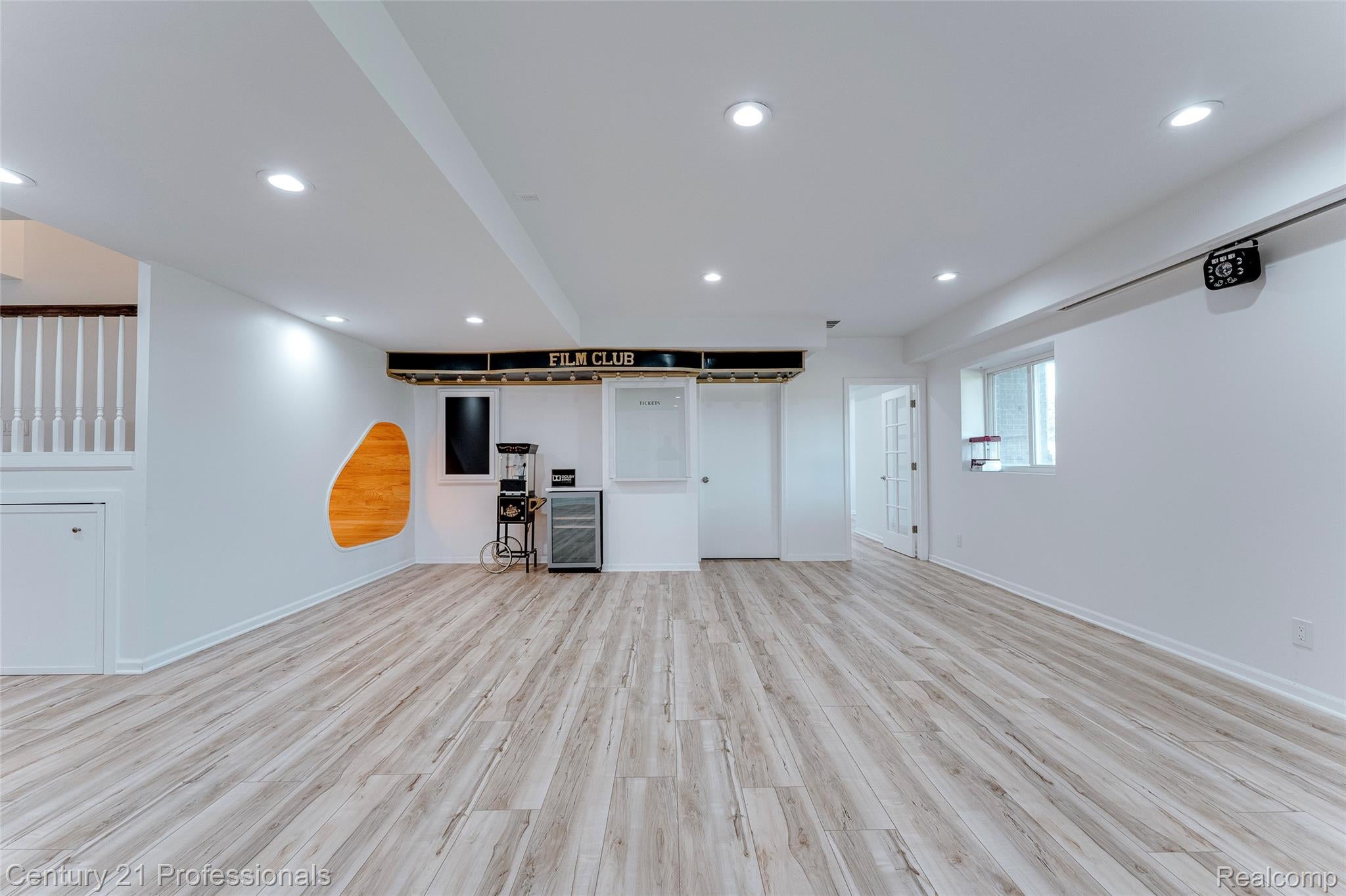 Canton, Michigan, 48187, United States, 5 Bedrooms Bedrooms, ,6 BathroomsBathrooms,Residential,For Sale,1908049