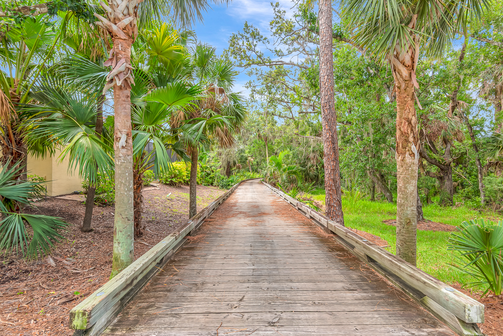 Lakewood, Florida, 34202, United States, 2 Bedrooms Bedrooms, ,2 BathroomsBathrooms,Residential,For Sale,1974879