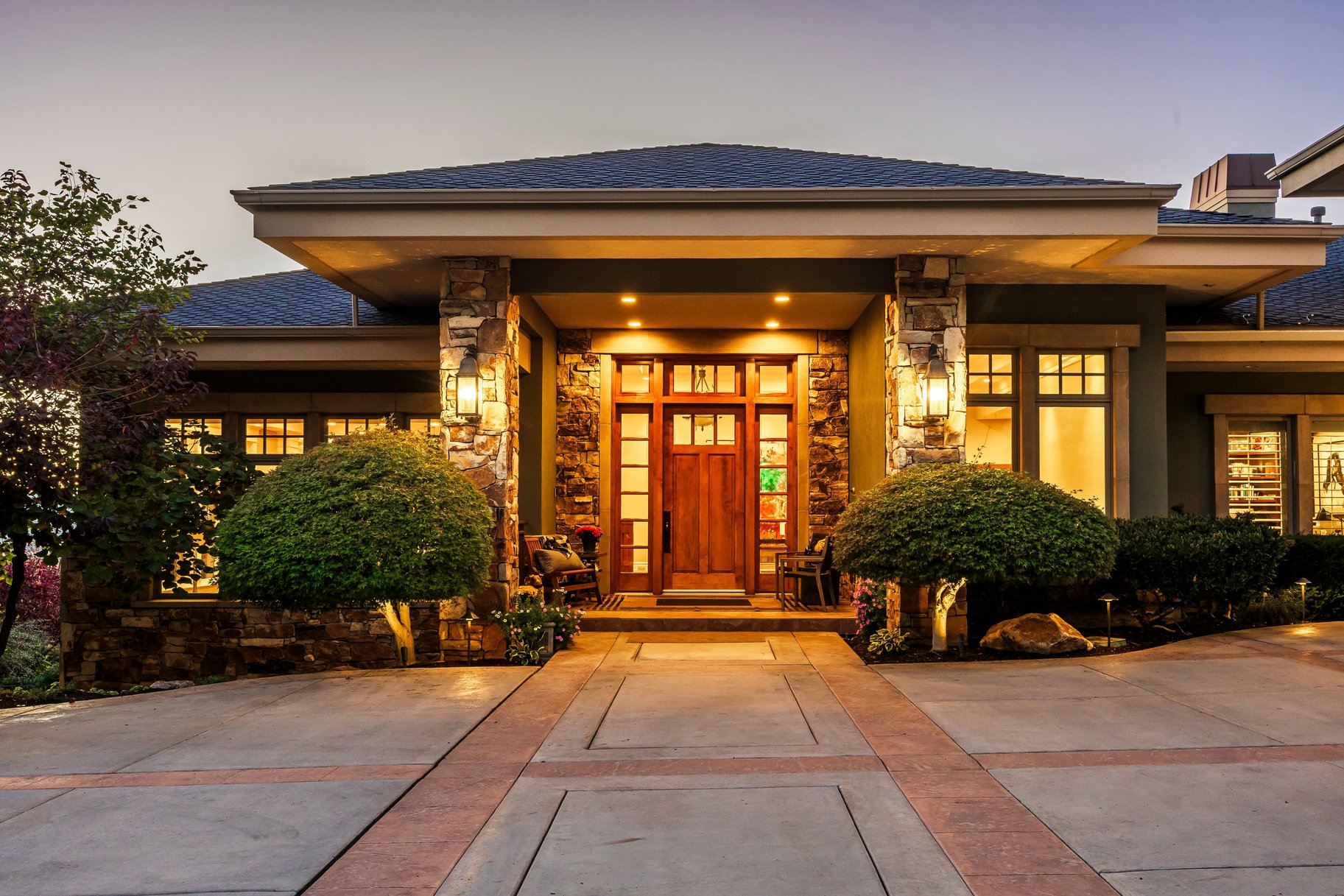  Timeless East Bench Craftsman Estate with Gated Entry, Expansive Light and Views - 物件實景