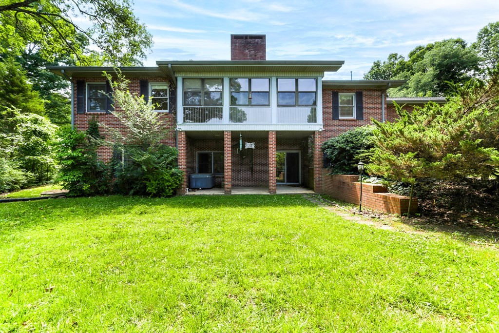Blairsville, Georgia, 30512, United States, 4 Bedrooms Bedrooms, ,3 BathroomsBathrooms,Residential,For Sale,1930011