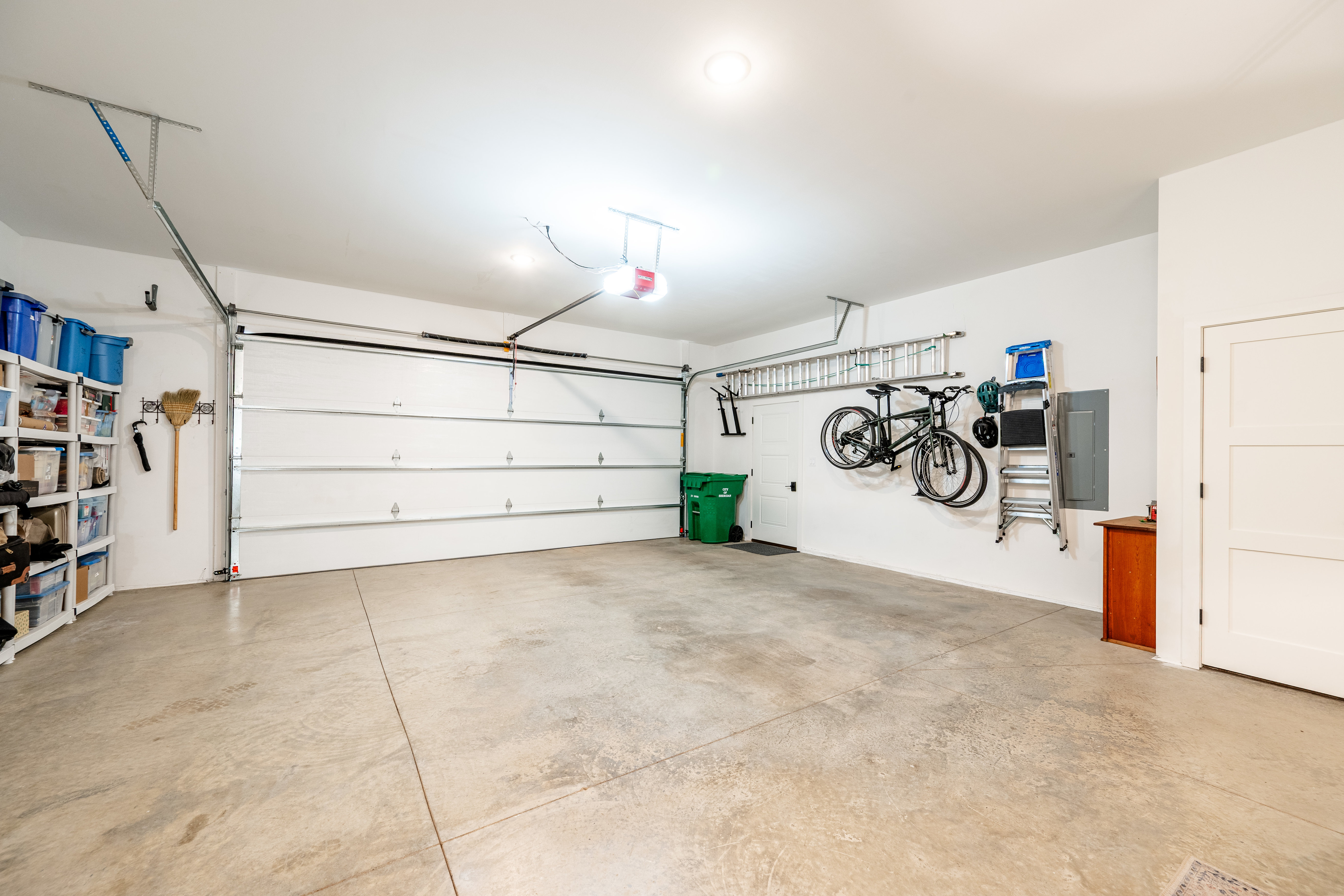 Sheridan, Wyoming, 82801, United States, 3 Bedrooms Bedrooms, ,3 BathroomsBathrooms,Residential,For Sale,1921268