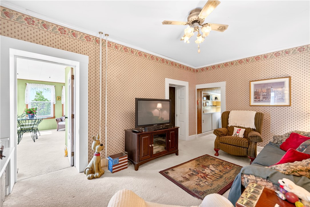 Scenery Hill, Pennsylvania, 15360, United States, 4 Bedrooms Bedrooms, ,2 BathroomsBathrooms,Residential,For Sale,2044071
