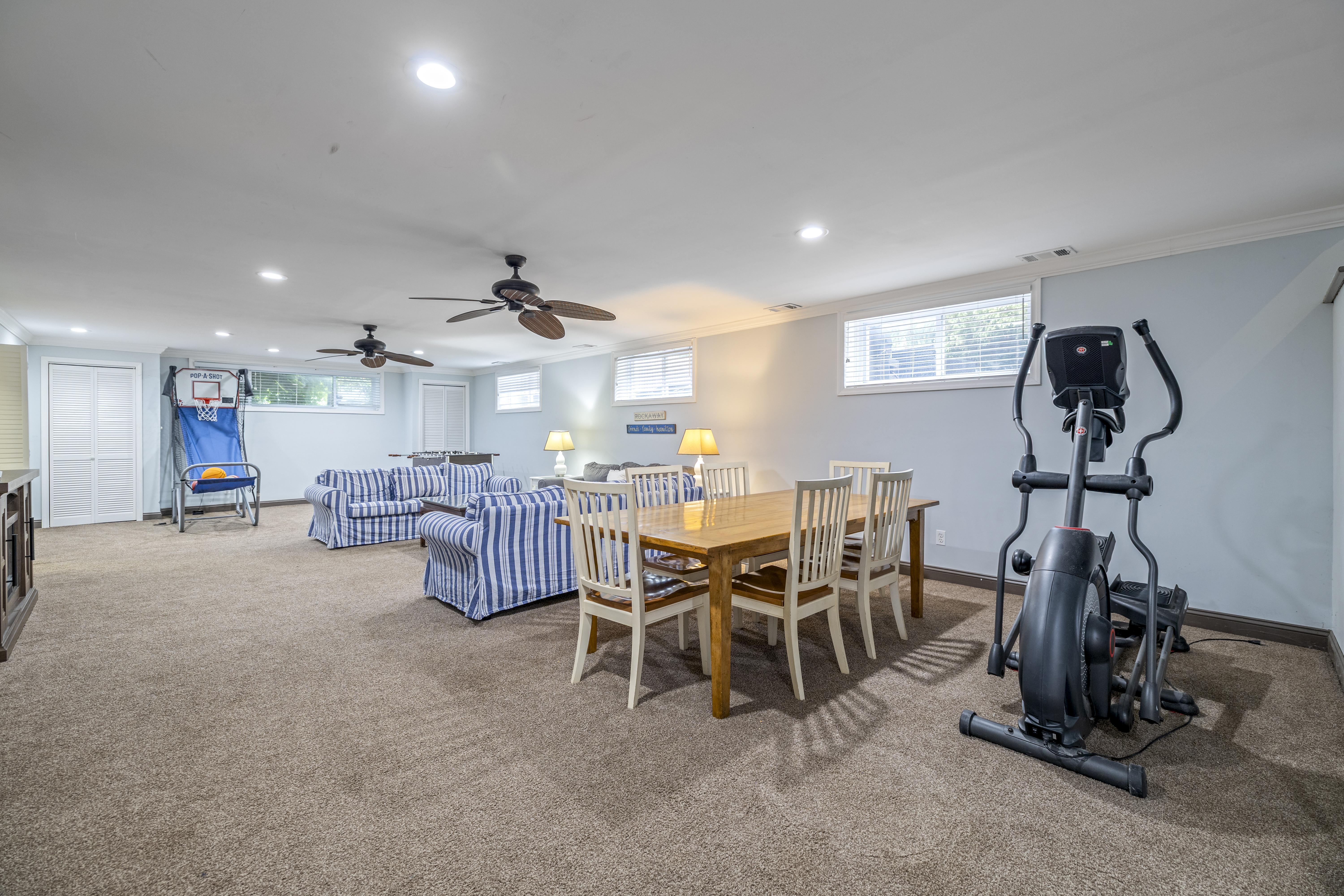  6 Blenheim Court, Rockville Centre, NY, 11570 - 物件實景