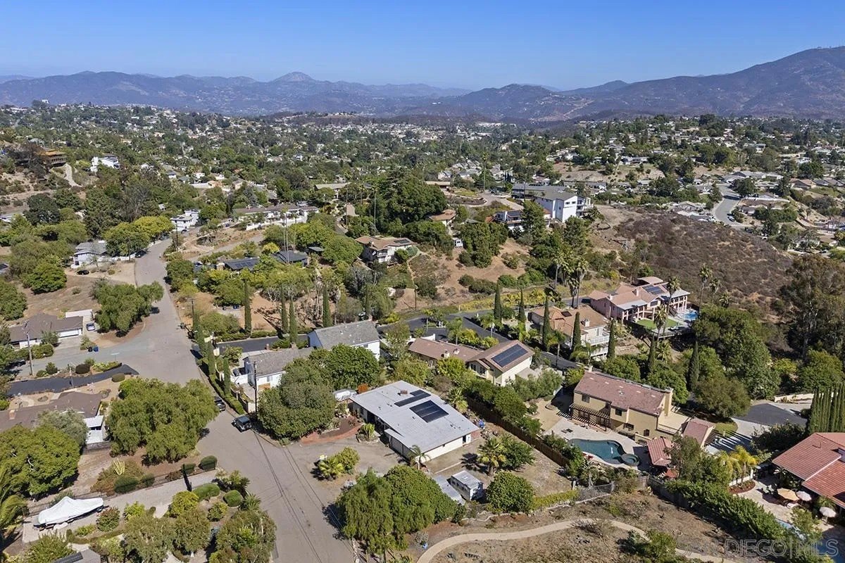 La Mesa, California, 91941, United States, 3 Bedrooms Bedrooms, ,4 BathroomsBathrooms,Residential,For Sale,1911905