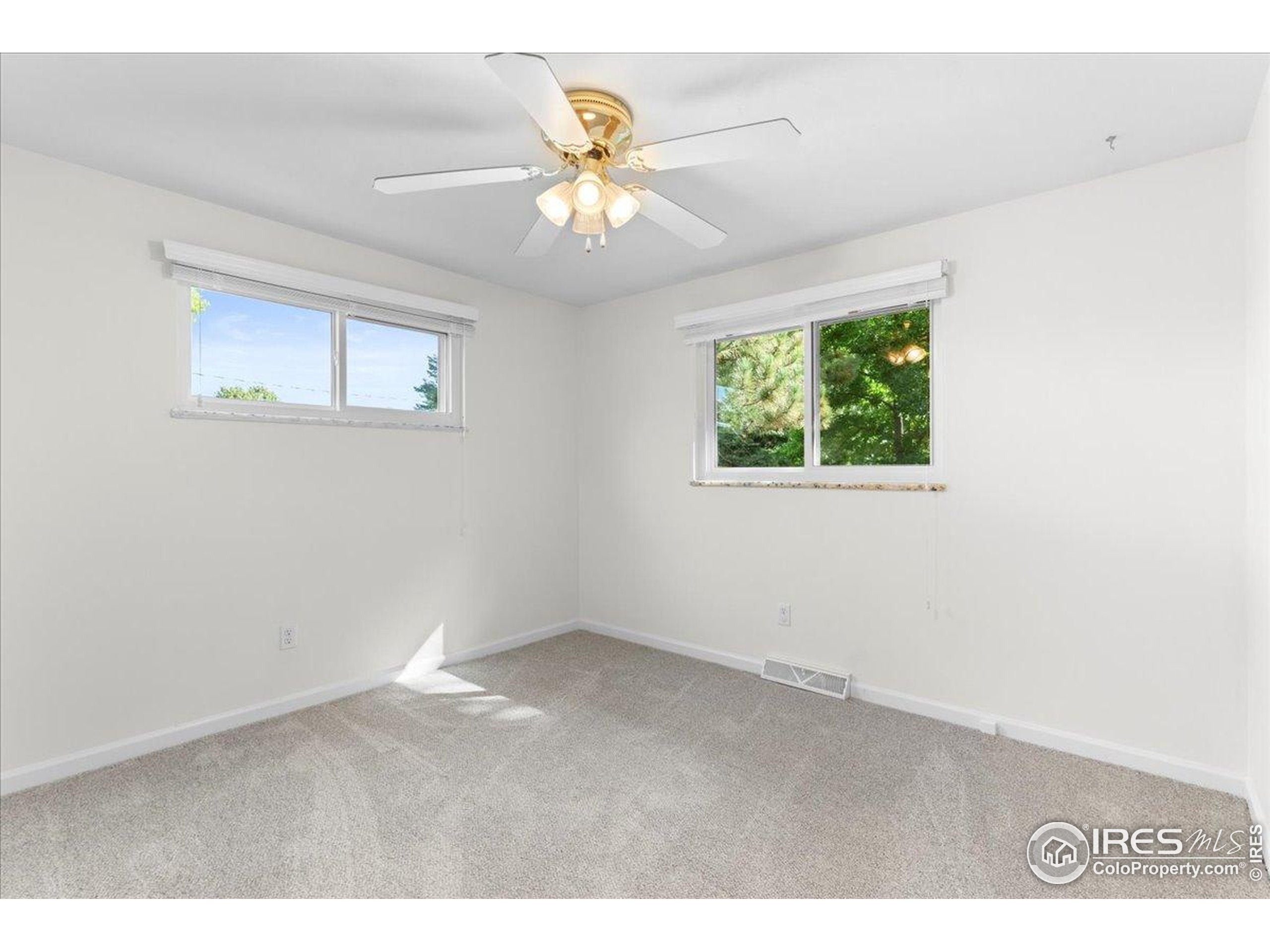 Loveland, Colorado, 80538, United States, 5 Bedrooms Bedrooms, ,1 BathroomBathrooms,Residential,For Sale,1988384