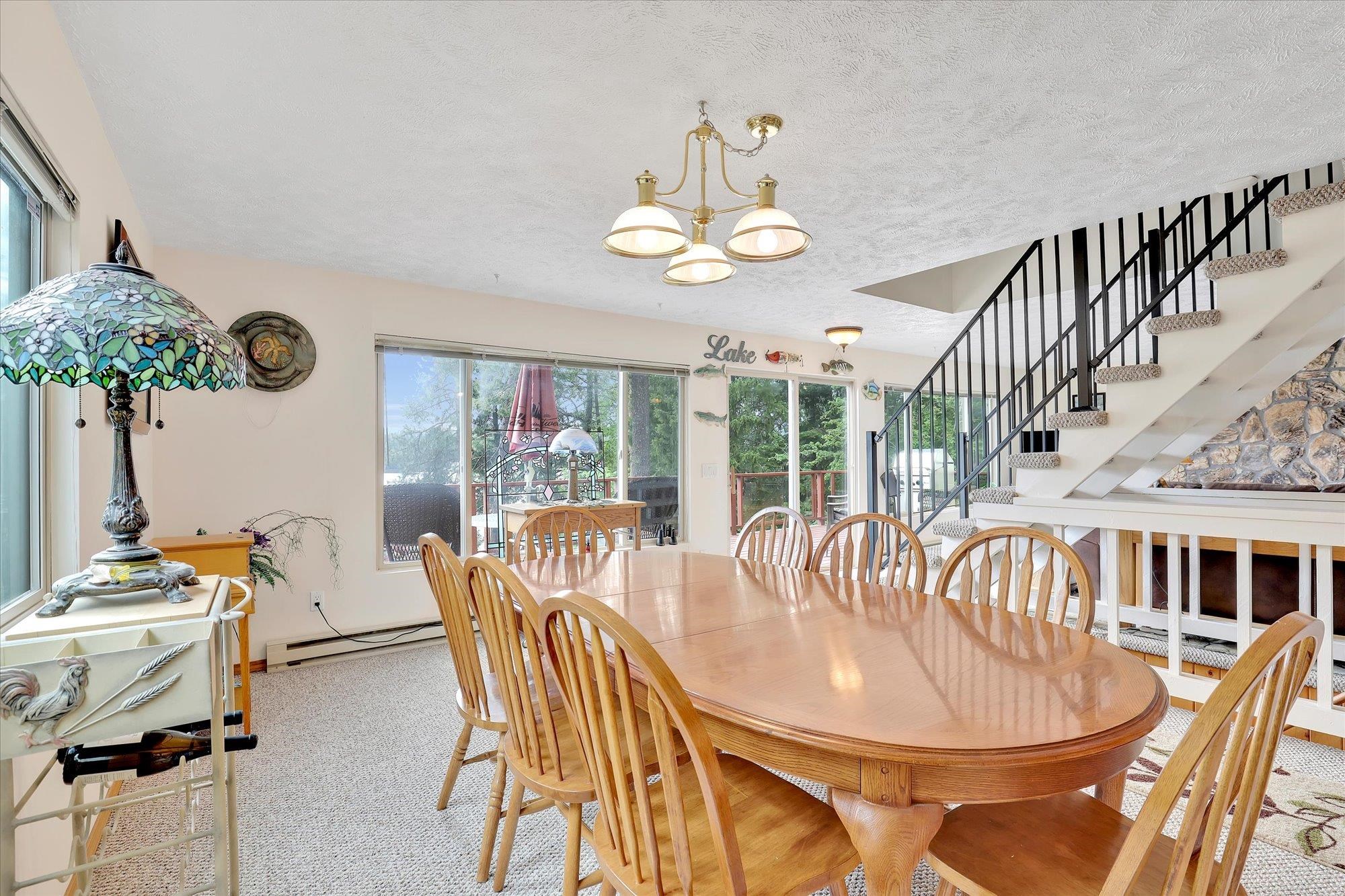 Newman Lake, Washington, 99025, United States, 4 Bedrooms Bedrooms, ,3 BathroomsBathrooms,Residential,For Sale,1929094