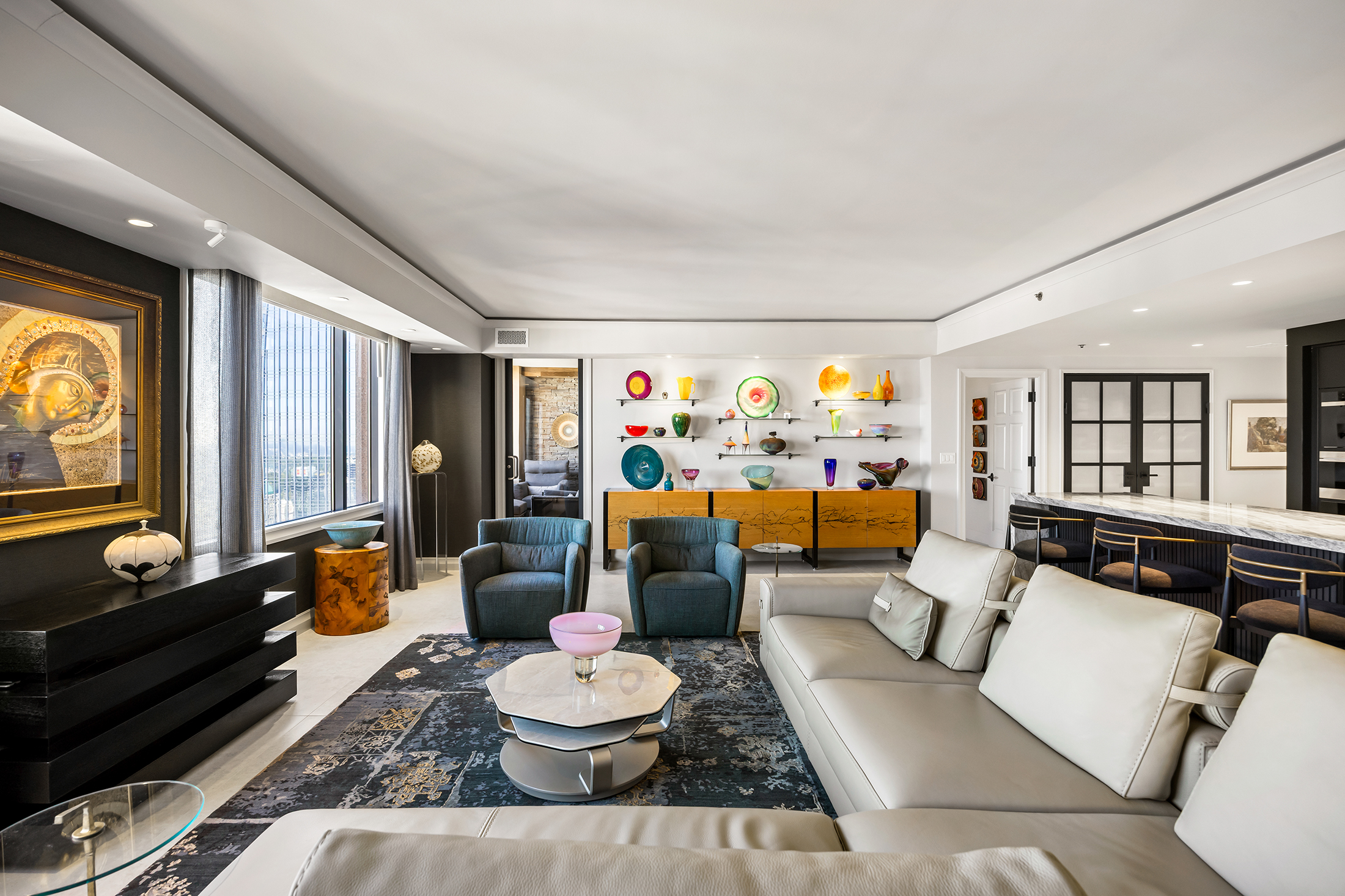  Sophisticated, Highly Customized Home in the Sky - 物件實景