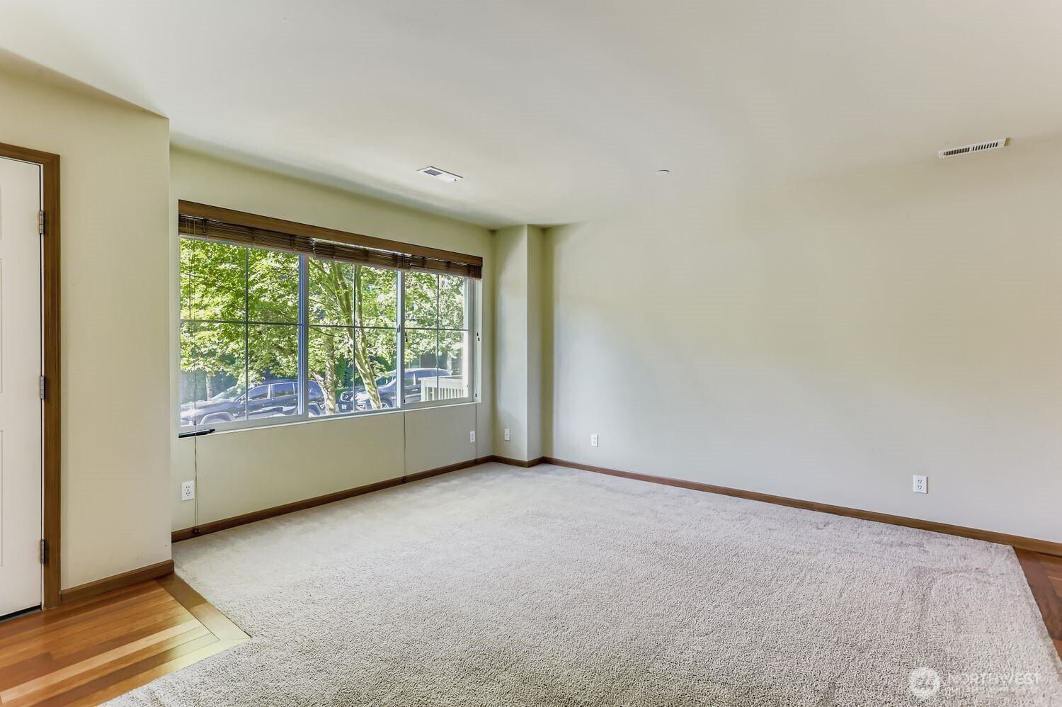 ISSAQUAH, Washington, 98029, United States, 4 Bedrooms Bedrooms, ,2 BathroomsBathrooms,Residential,For Sale,1951162