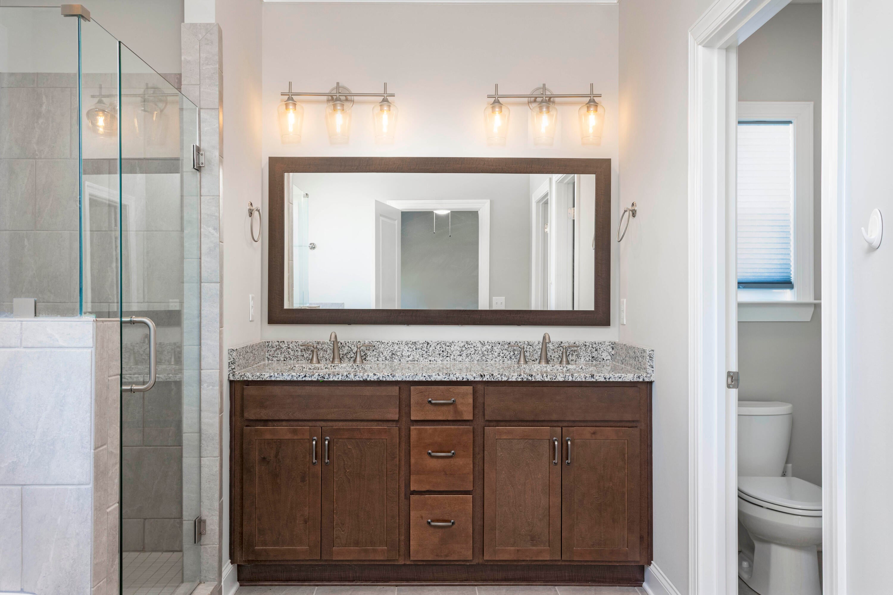 Chattanooga, Tennessee, 37421, United States, 4 Bedrooms Bedrooms, ,3 BathroomsBathrooms,Residential,For Sale,2000498