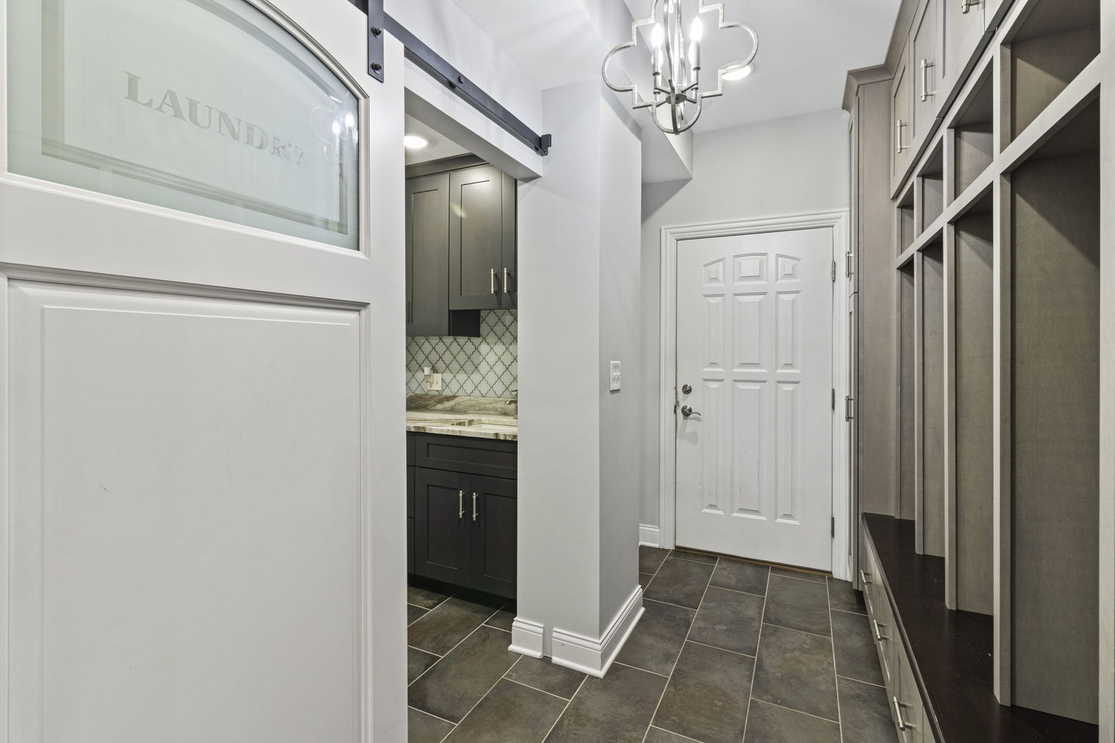 Shorewood, Illinois, 60404, United States, 4 Bedrooms Bedrooms, ,6 BathroomsBathrooms,Residential,For Sale,1933443