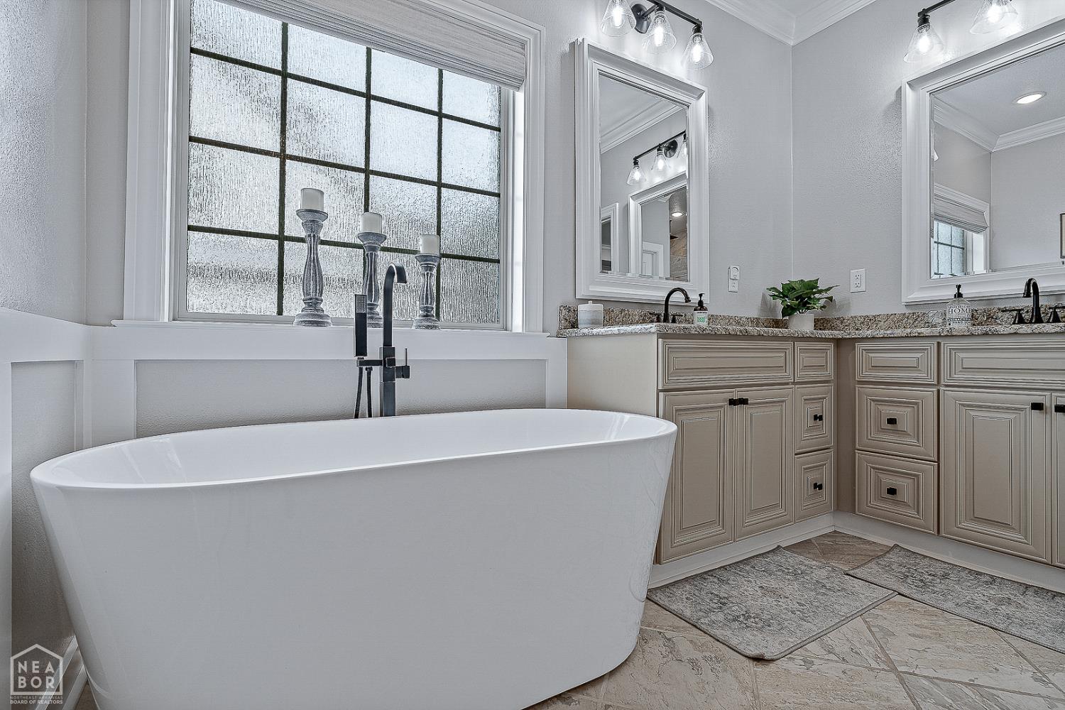 Jonesboro, Arkansas, 72404, United States, ,4 BathroomsBathrooms,Residential,For Sale,1981913