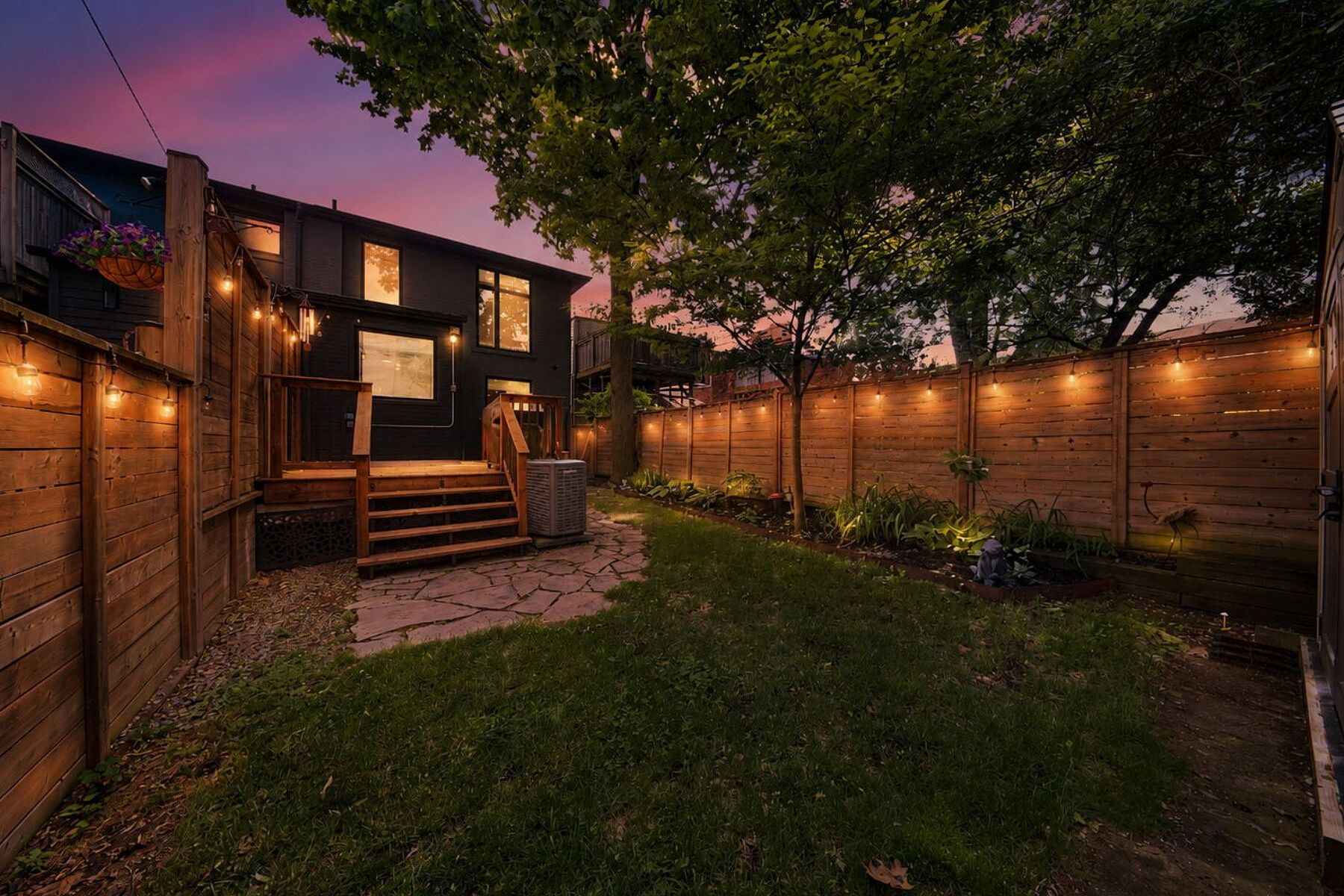  Modern Danforth Village Living - 物件實景