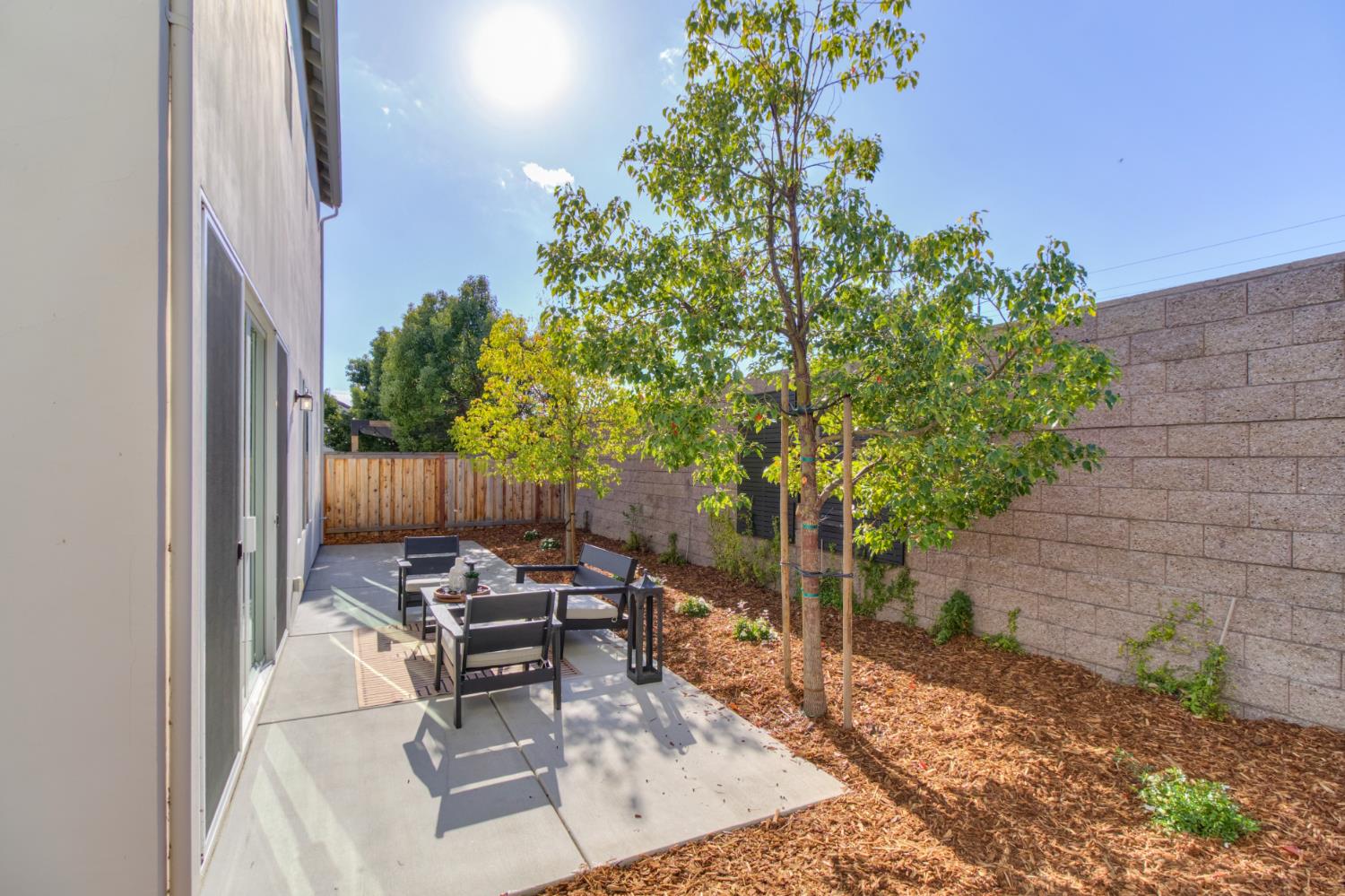 Sacramento, California, 95818, United States, 3 Bedrooms Bedrooms, ,3 BathroomsBathrooms,Residential,For Sale,1993091