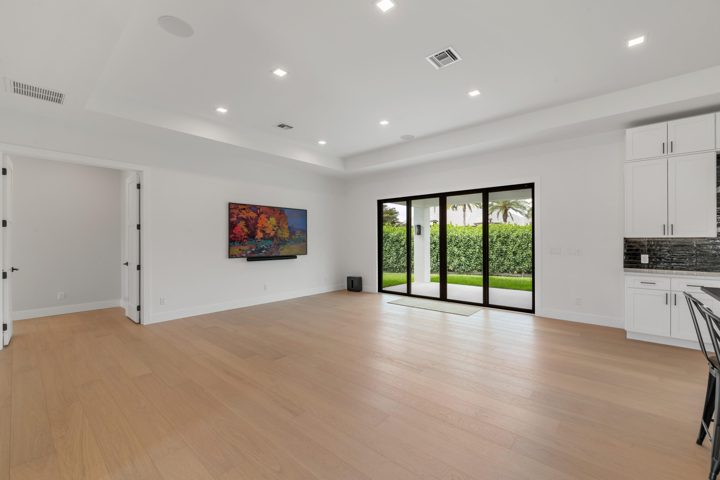  3585 Aiken Court - 物件實景