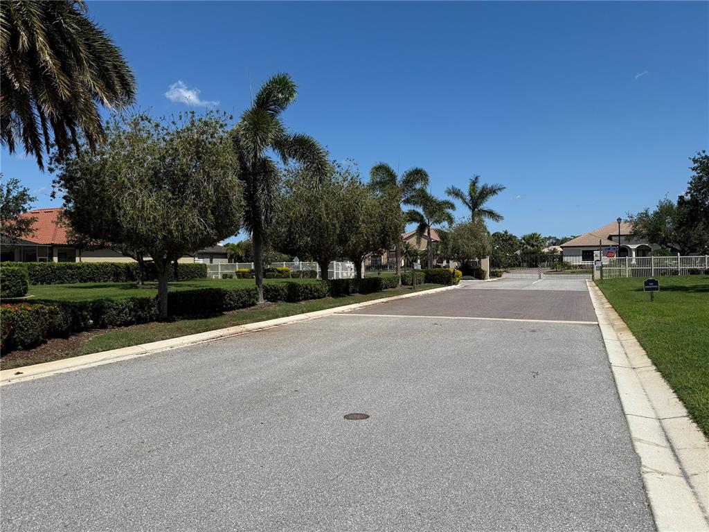 Bradenton, Florida, 34212, United States, 3 Bedrooms Bedrooms, ,3 BathroomsBathrooms,Residential,For Sale,1759767