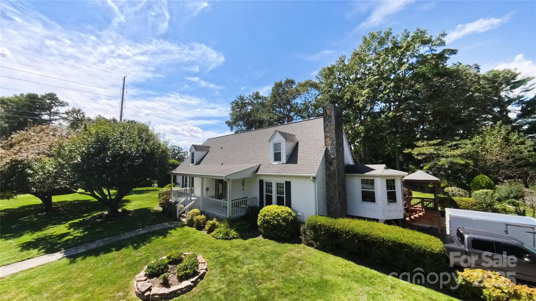 Hendersonville, North Carolina, 28792, United States, 3 Bedrooms Bedrooms, ,3 BathroomsBathrooms,Residential,For Sale,1976526