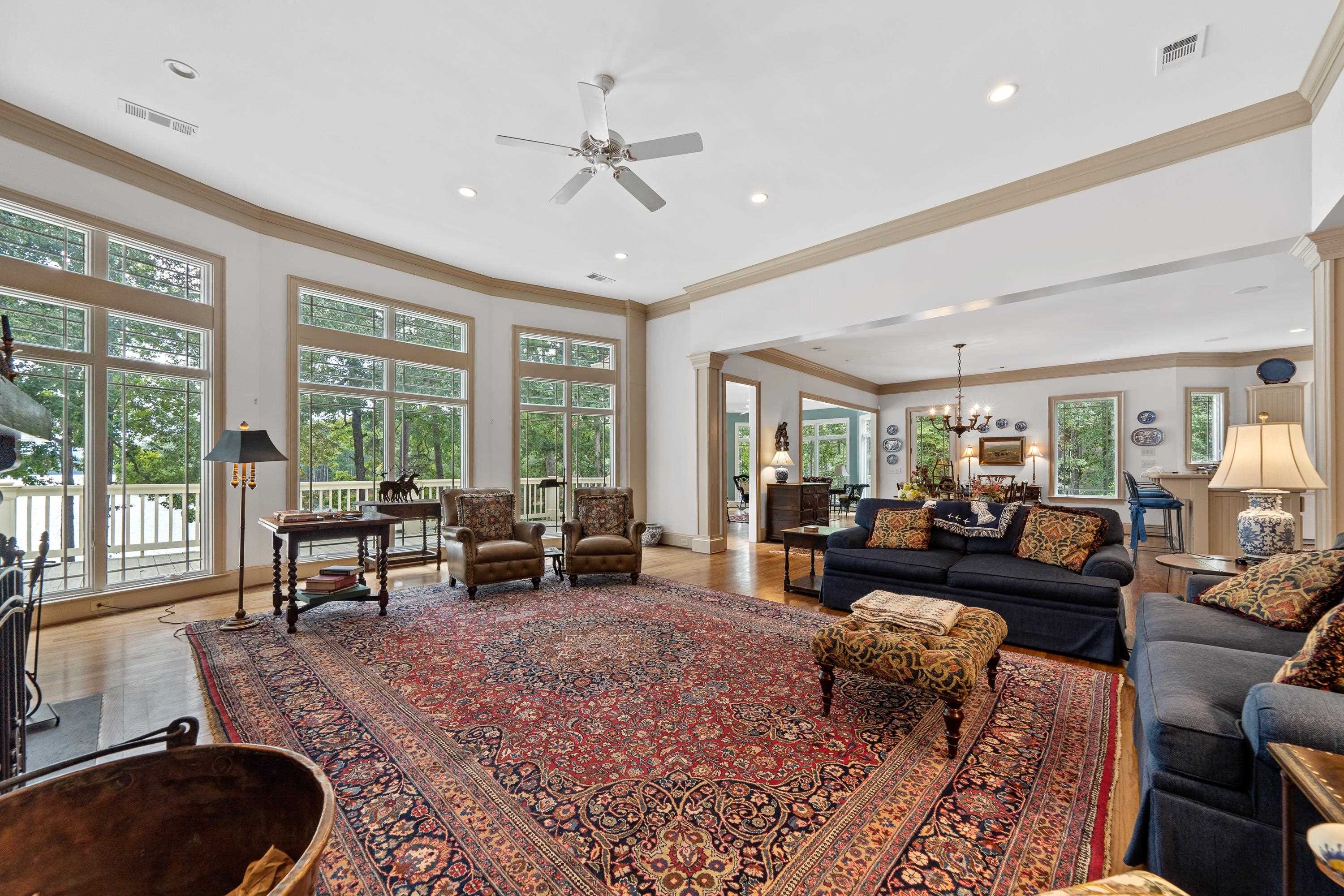 Greensboro, Georgia, 30642, United States, 7 Bedrooms Bedrooms, ,8 BathroomsBathrooms,Residential,For Sale,1984932